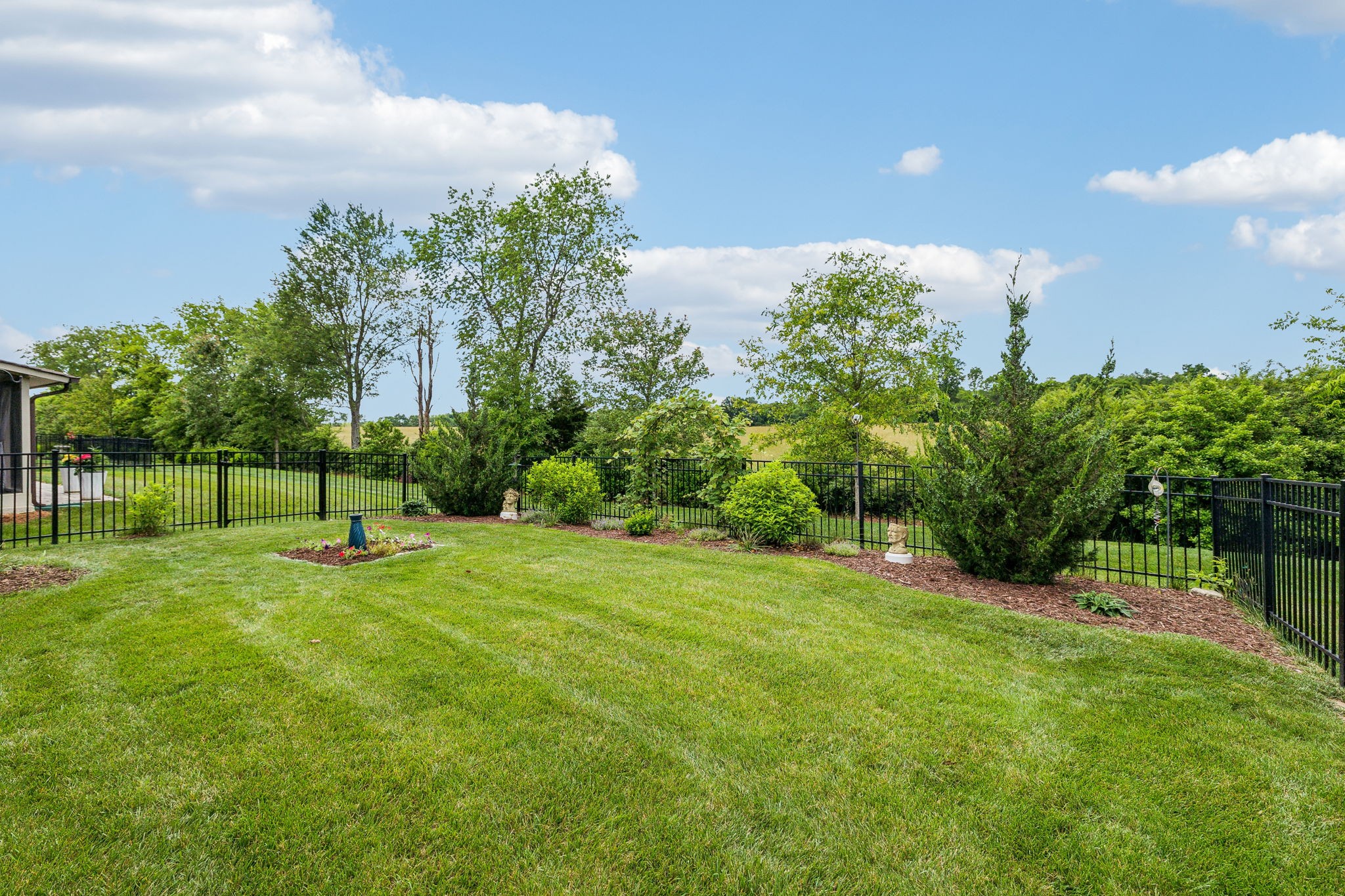 2237 Henderson Dr