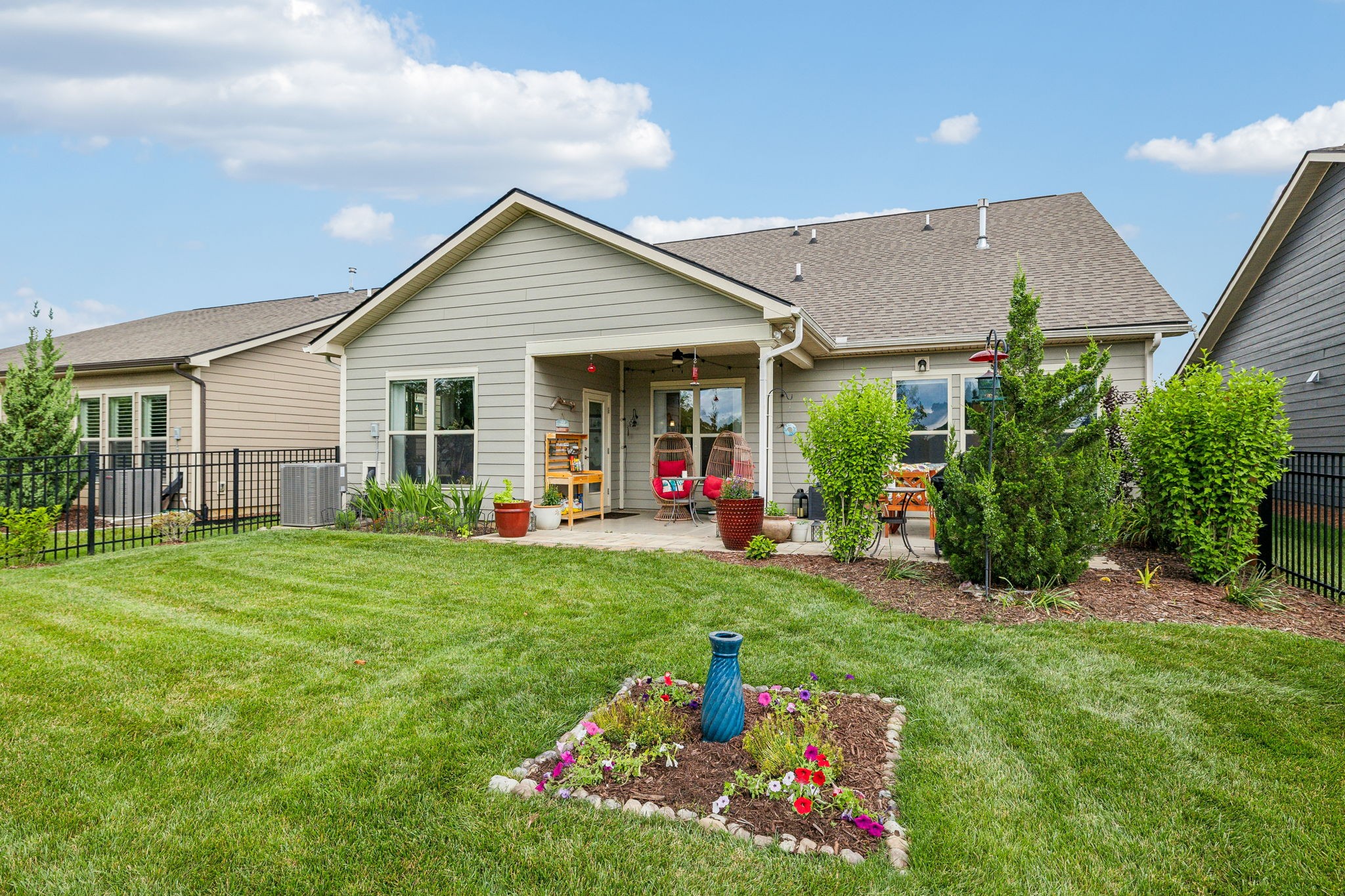 2237 Henderson Dr
