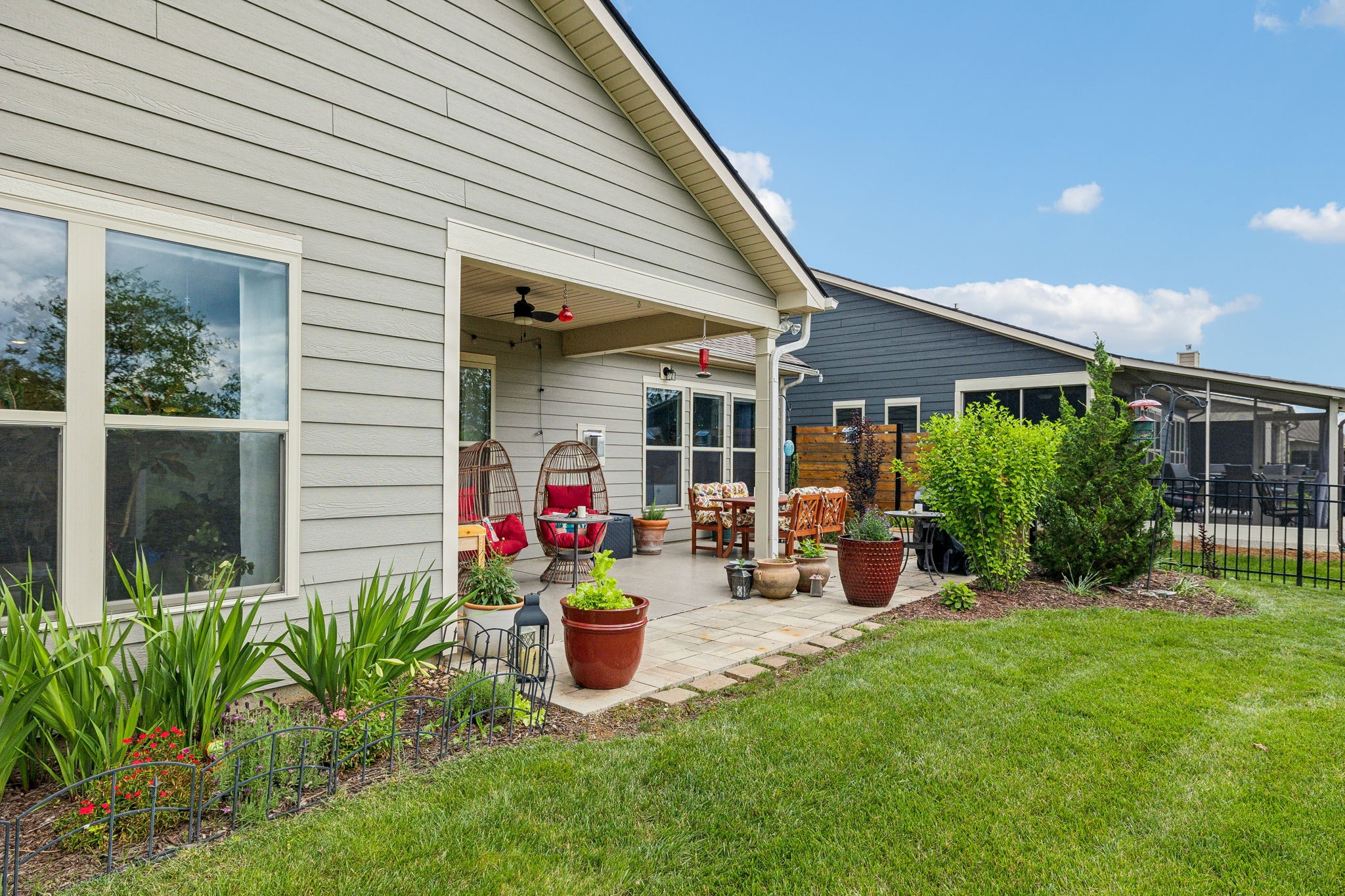 2237 Henderson Dr