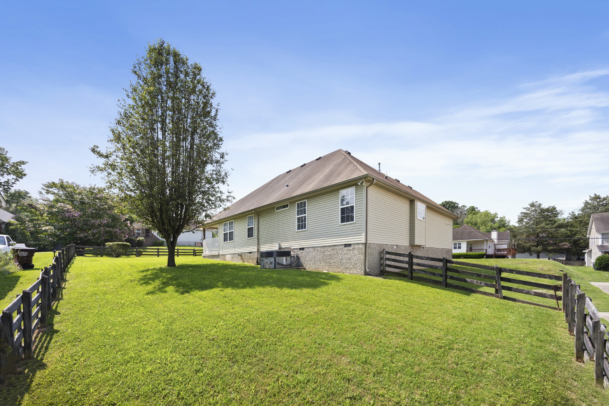 1905 Dunedin Dr