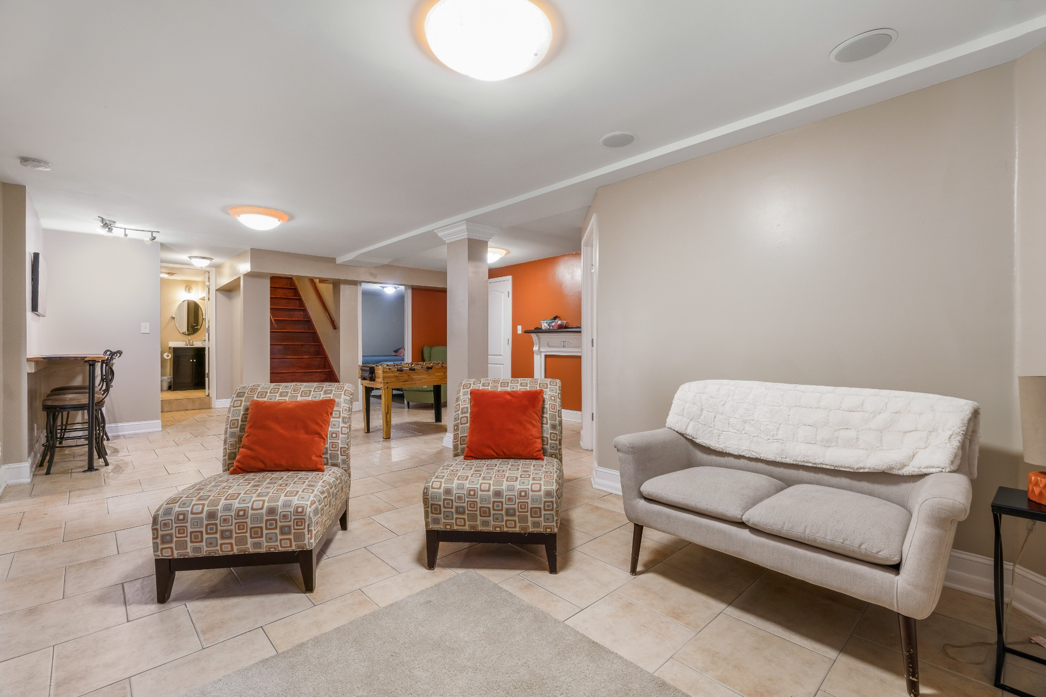 2841 Lakeland Dr