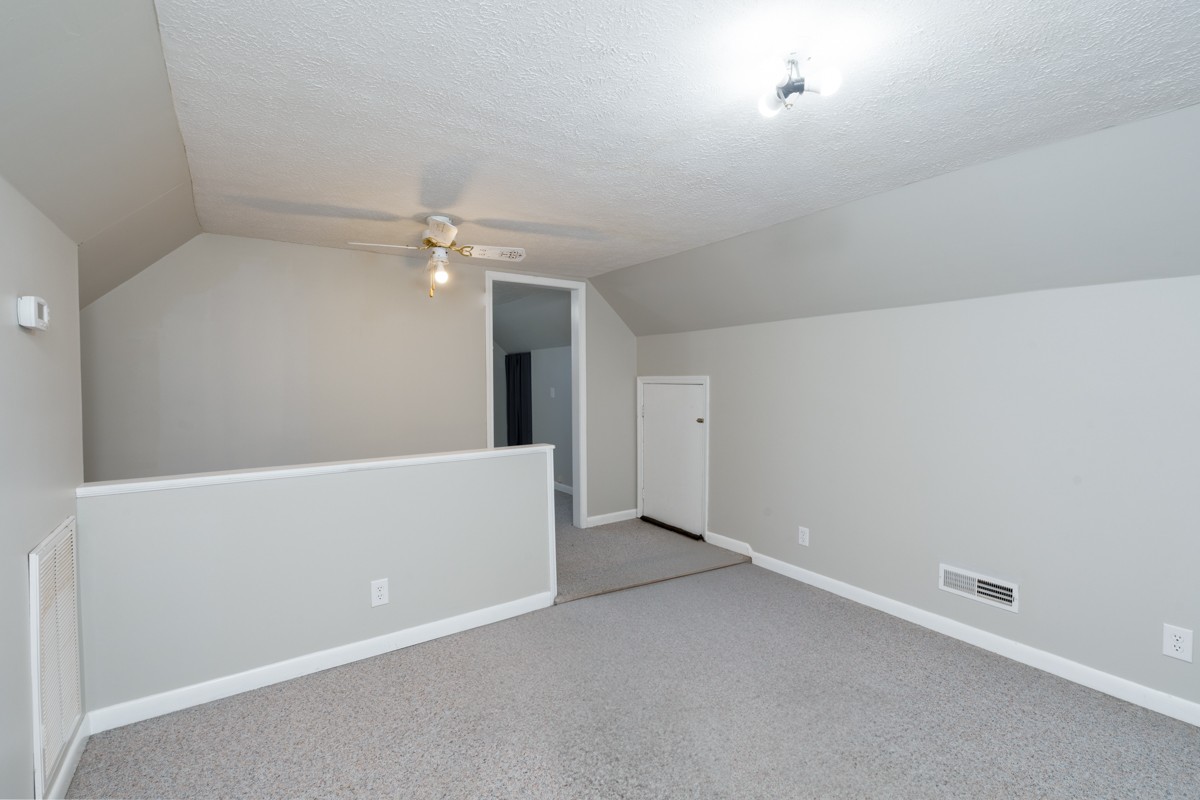 55 Bluebird Ln