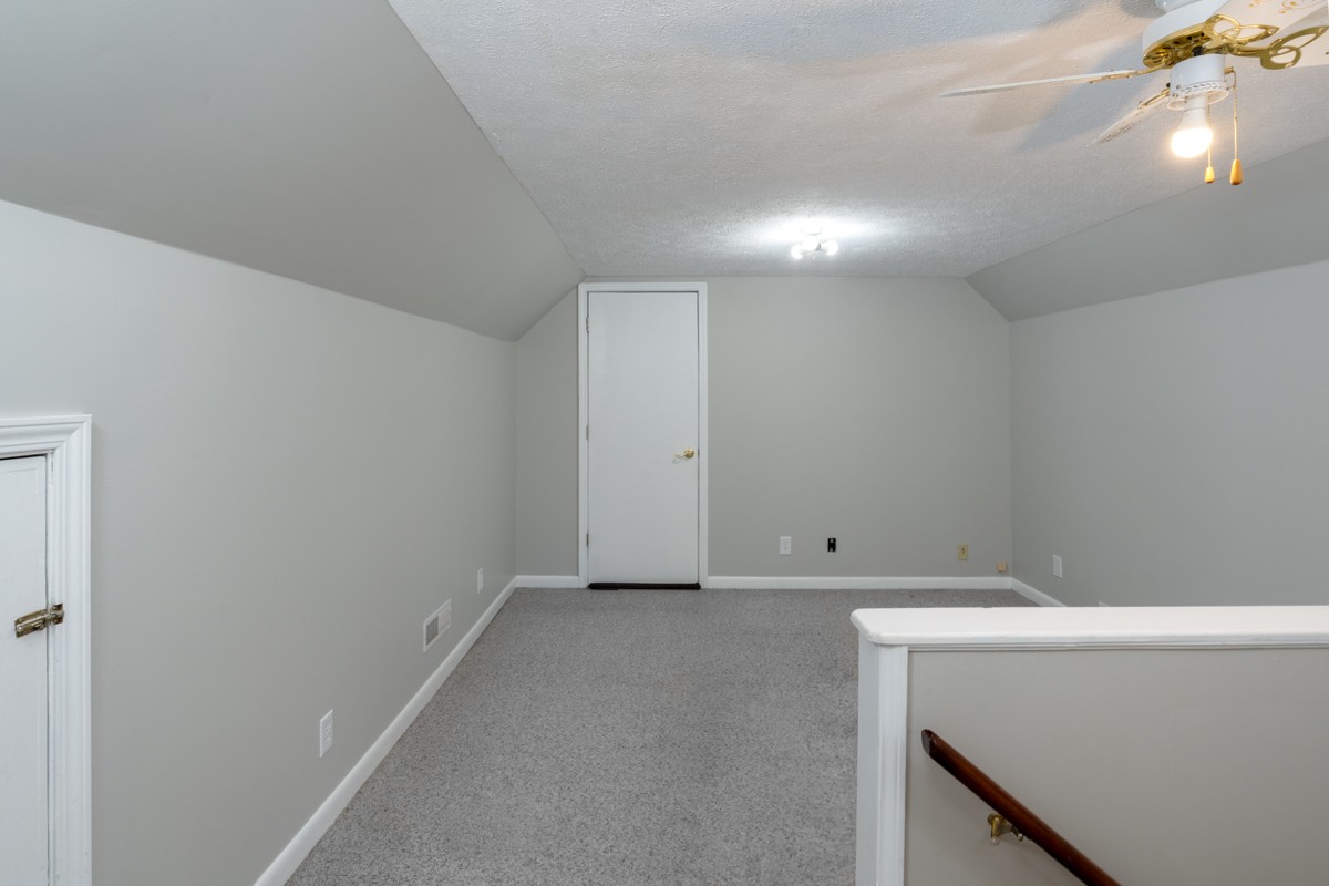 55 Bluebird Ln