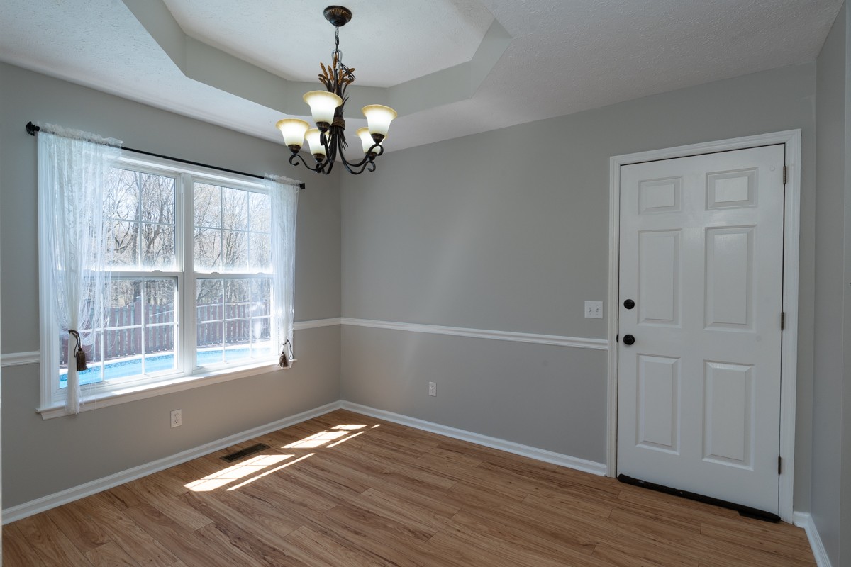 55 Bluebird Ln