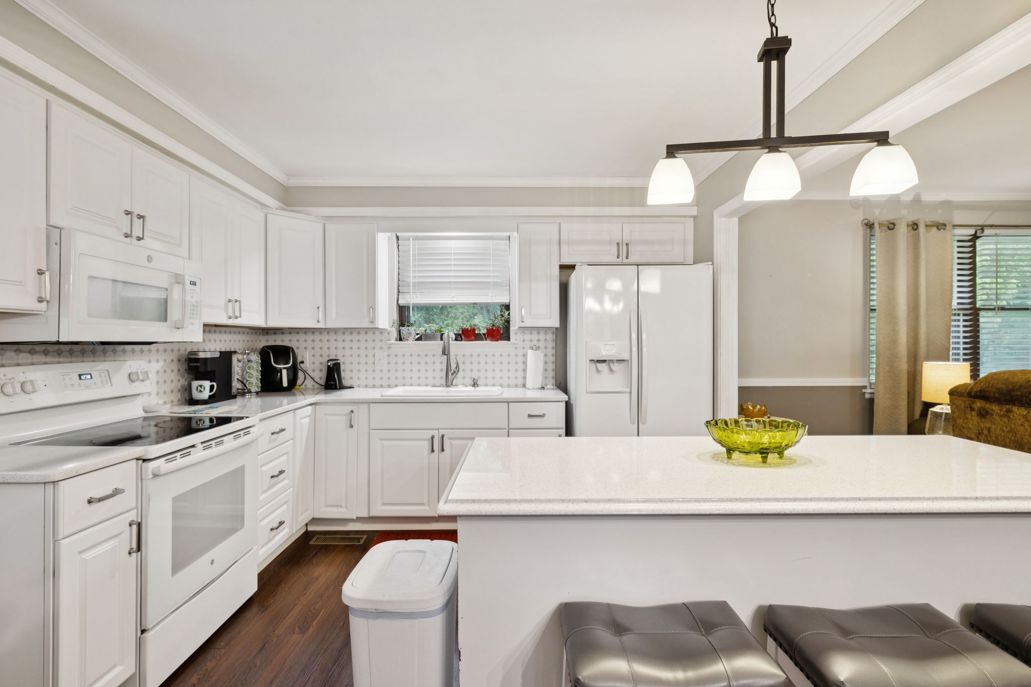 324 Hickory Dr