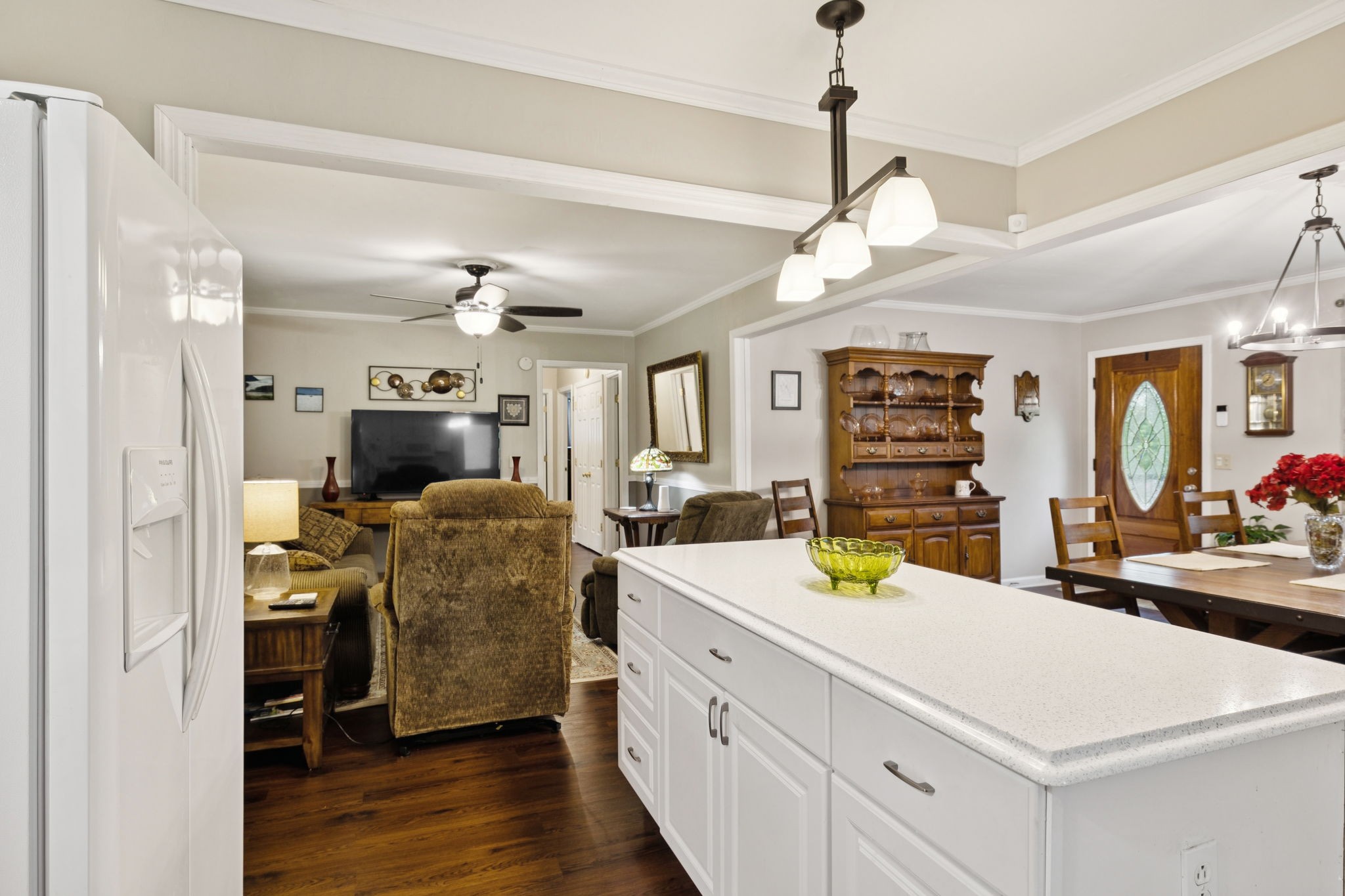 324 Hickory Dr