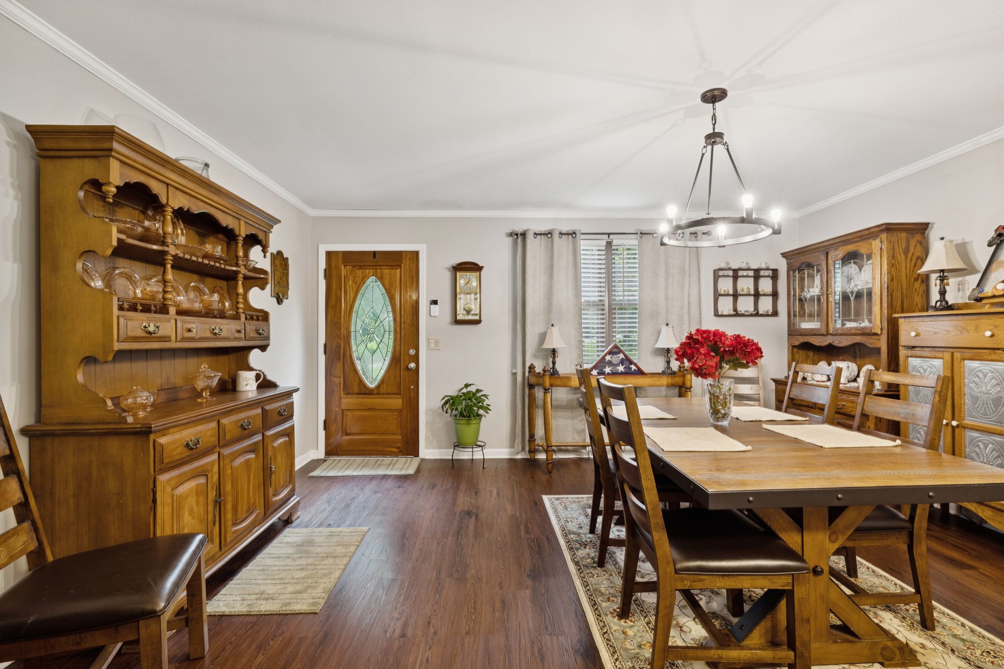 324 Hickory Dr