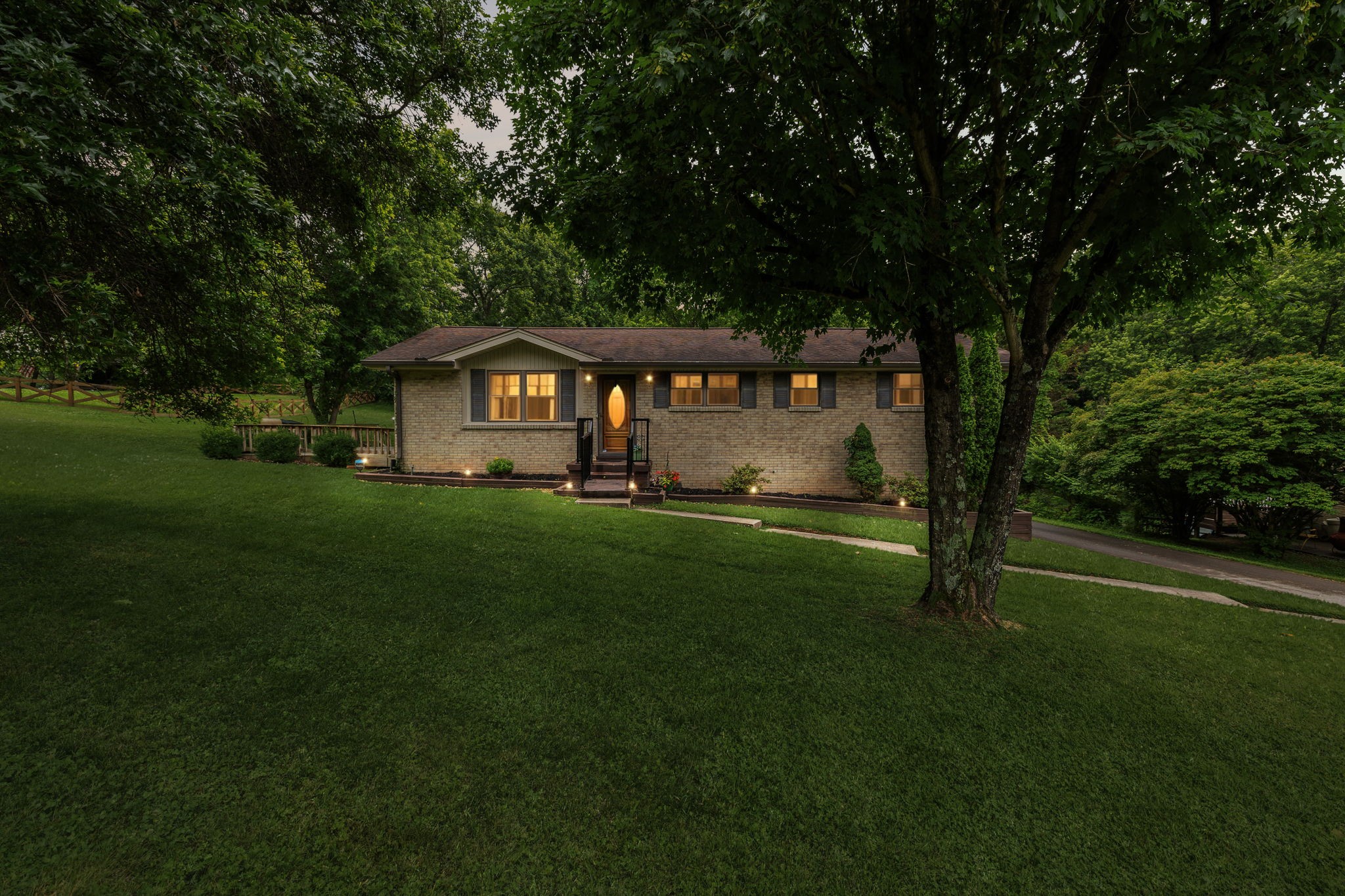 324 Hickory Dr