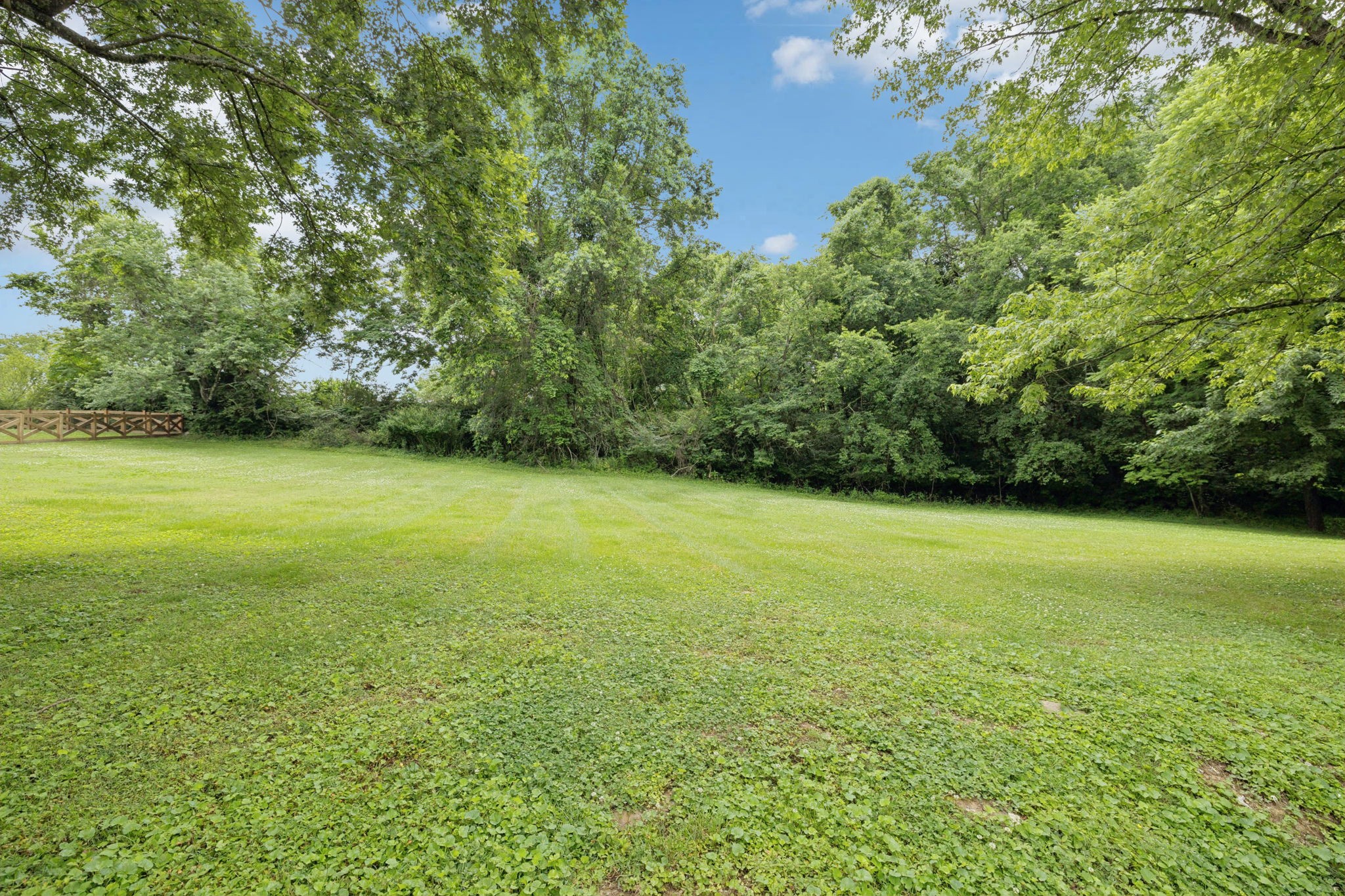 324 Hickory Dr