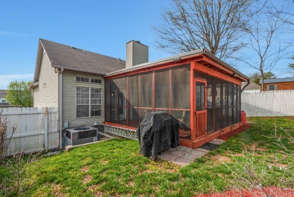 1707 University Dr