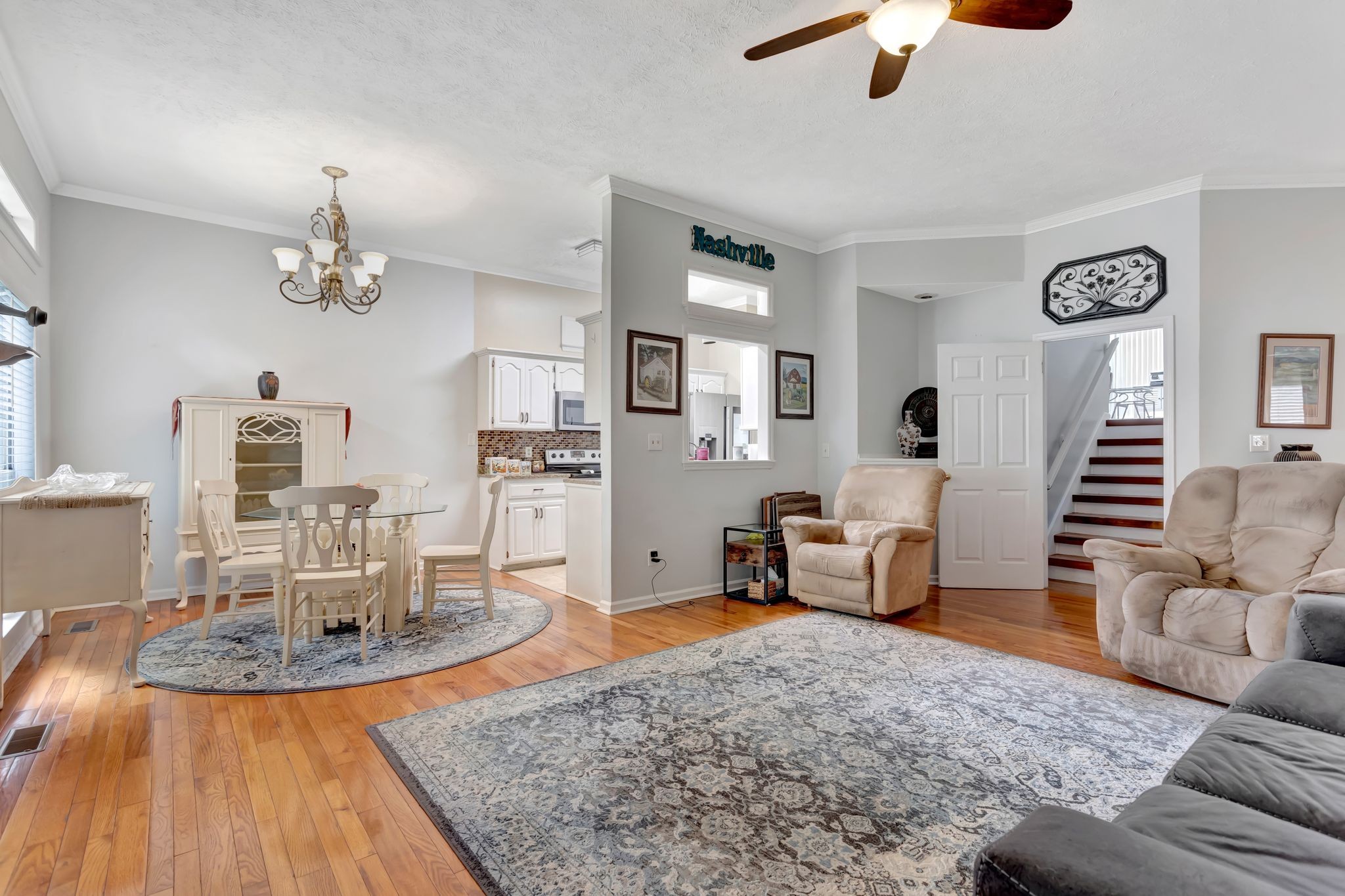 1707 University Dr