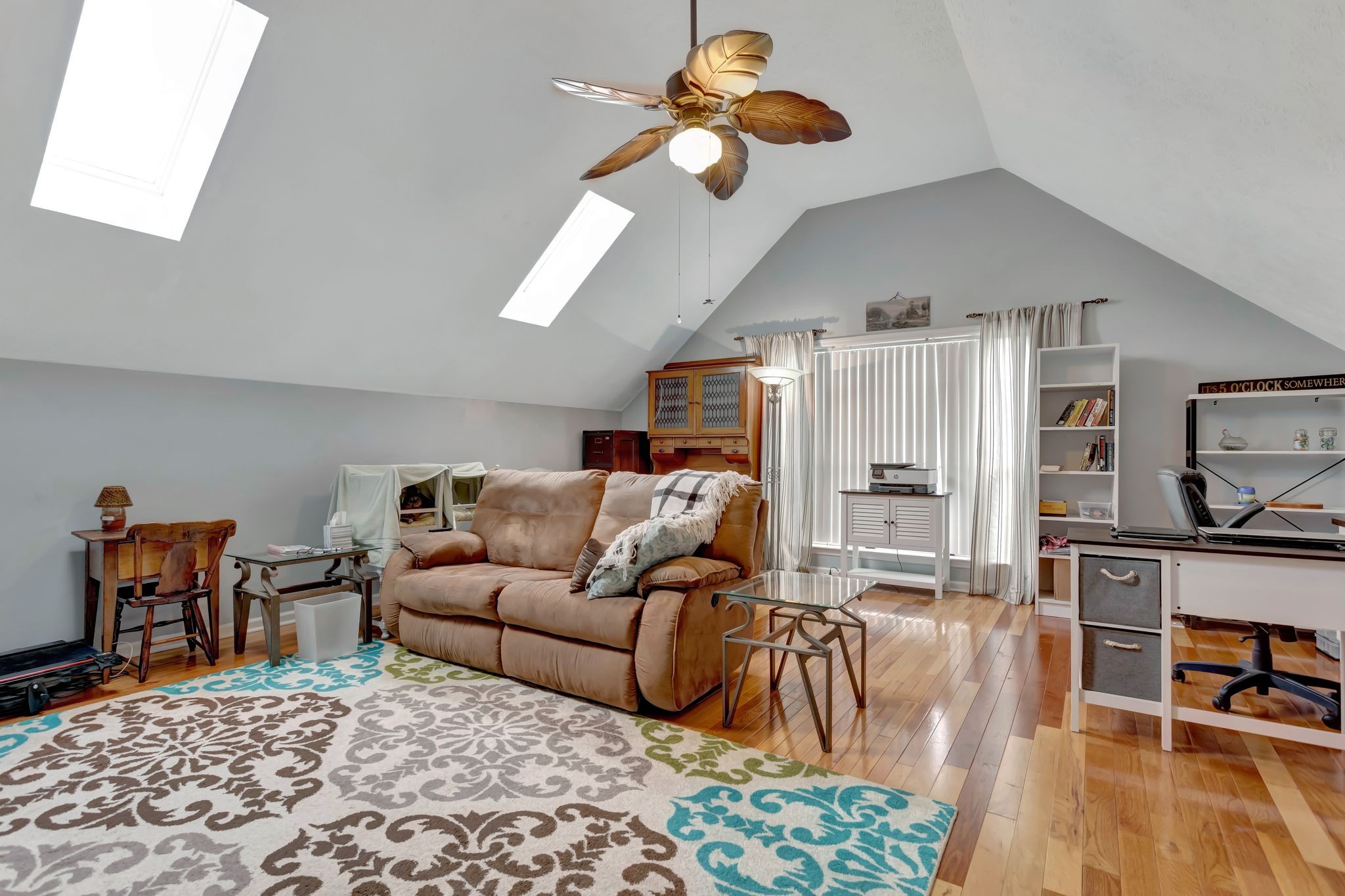 1707 University Dr