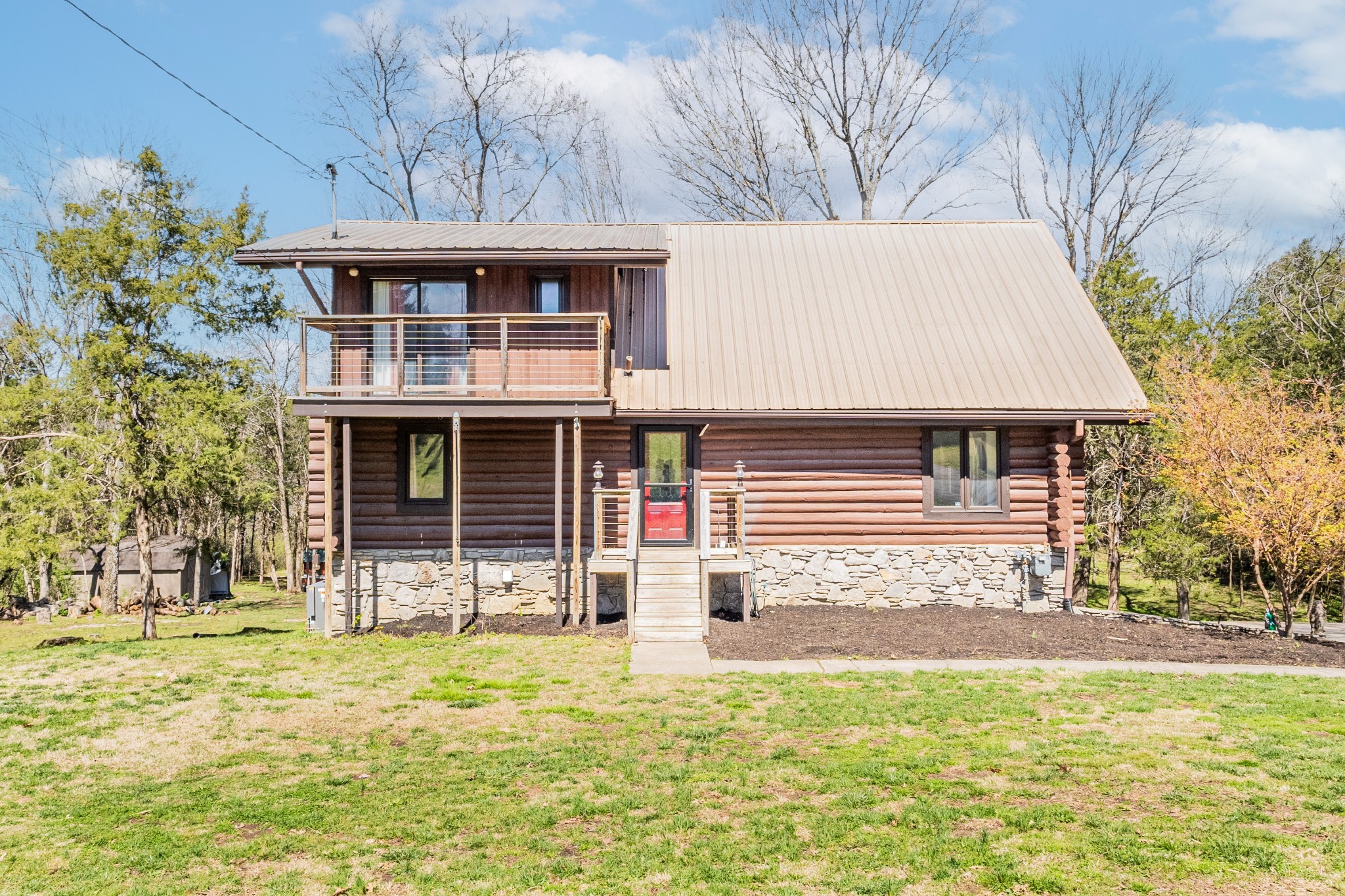 602 Woods Ct
