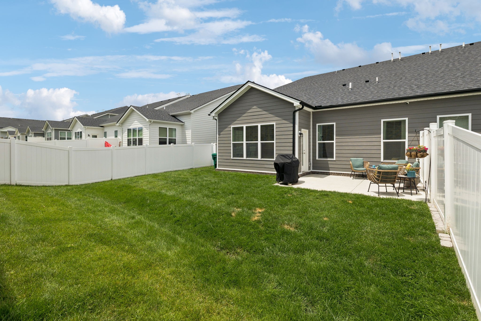 1434 Autumn Leaf Ln