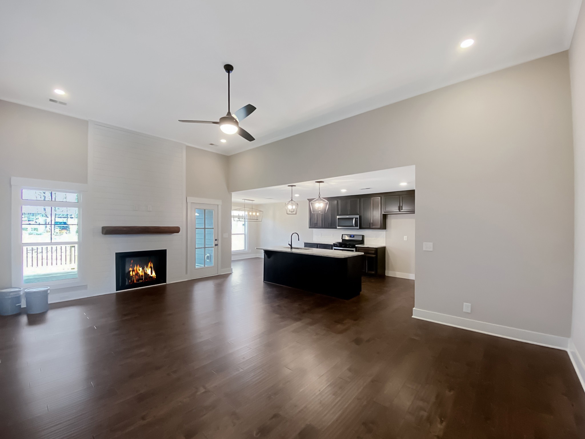 1546 Hereford Blvd