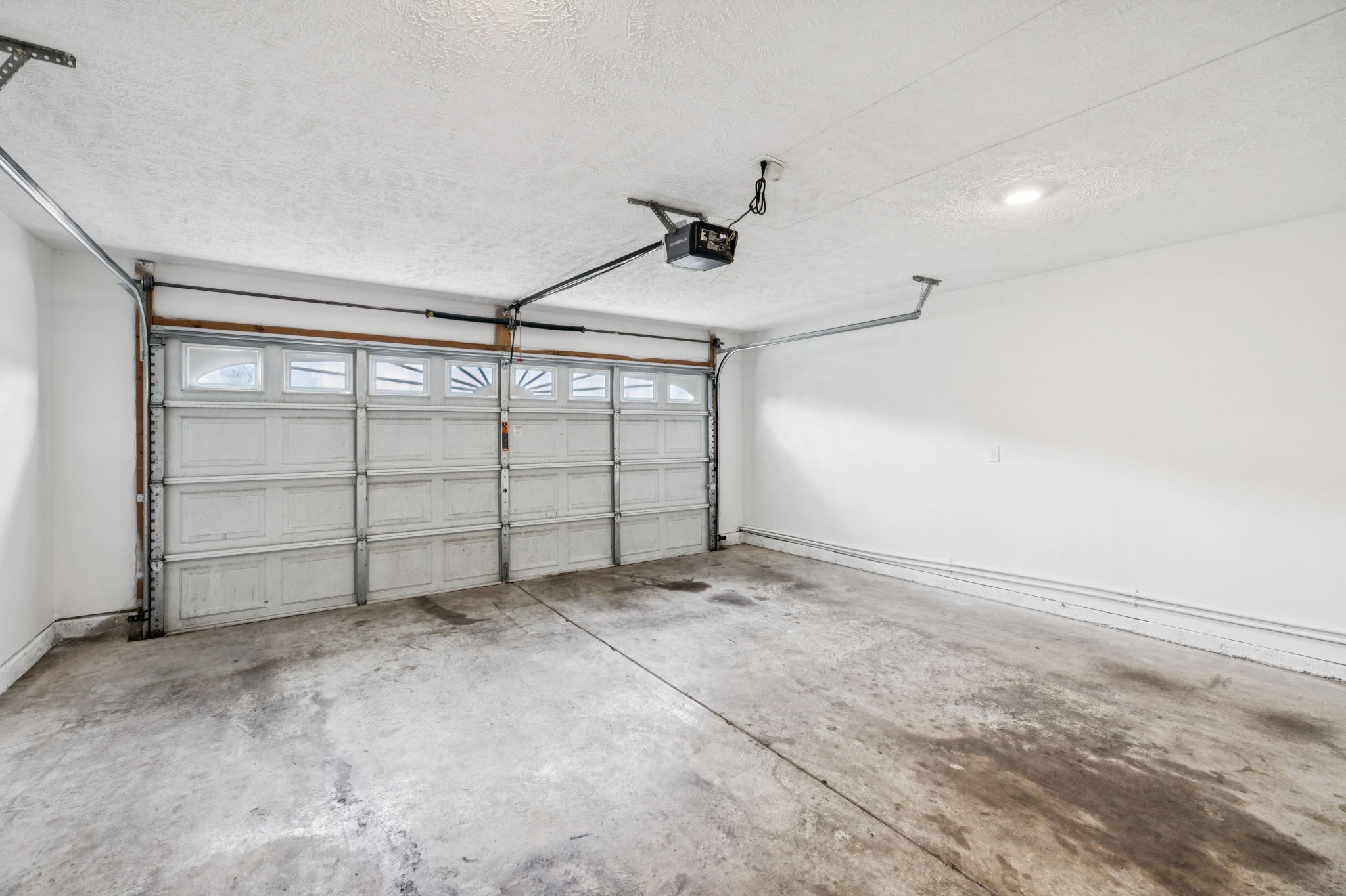 1056 Lakewalk Dr