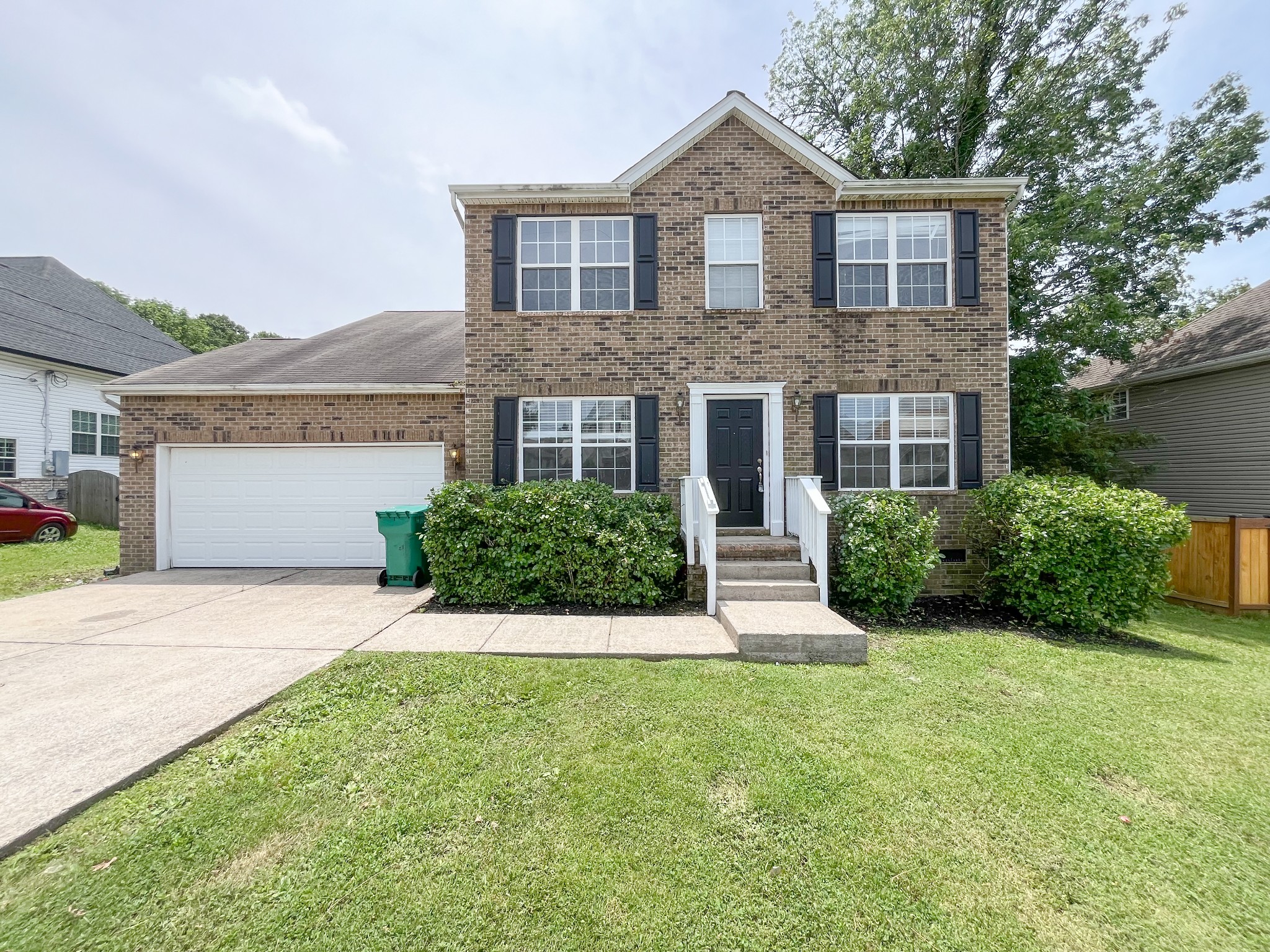 1564 Laurel Ledge Dr