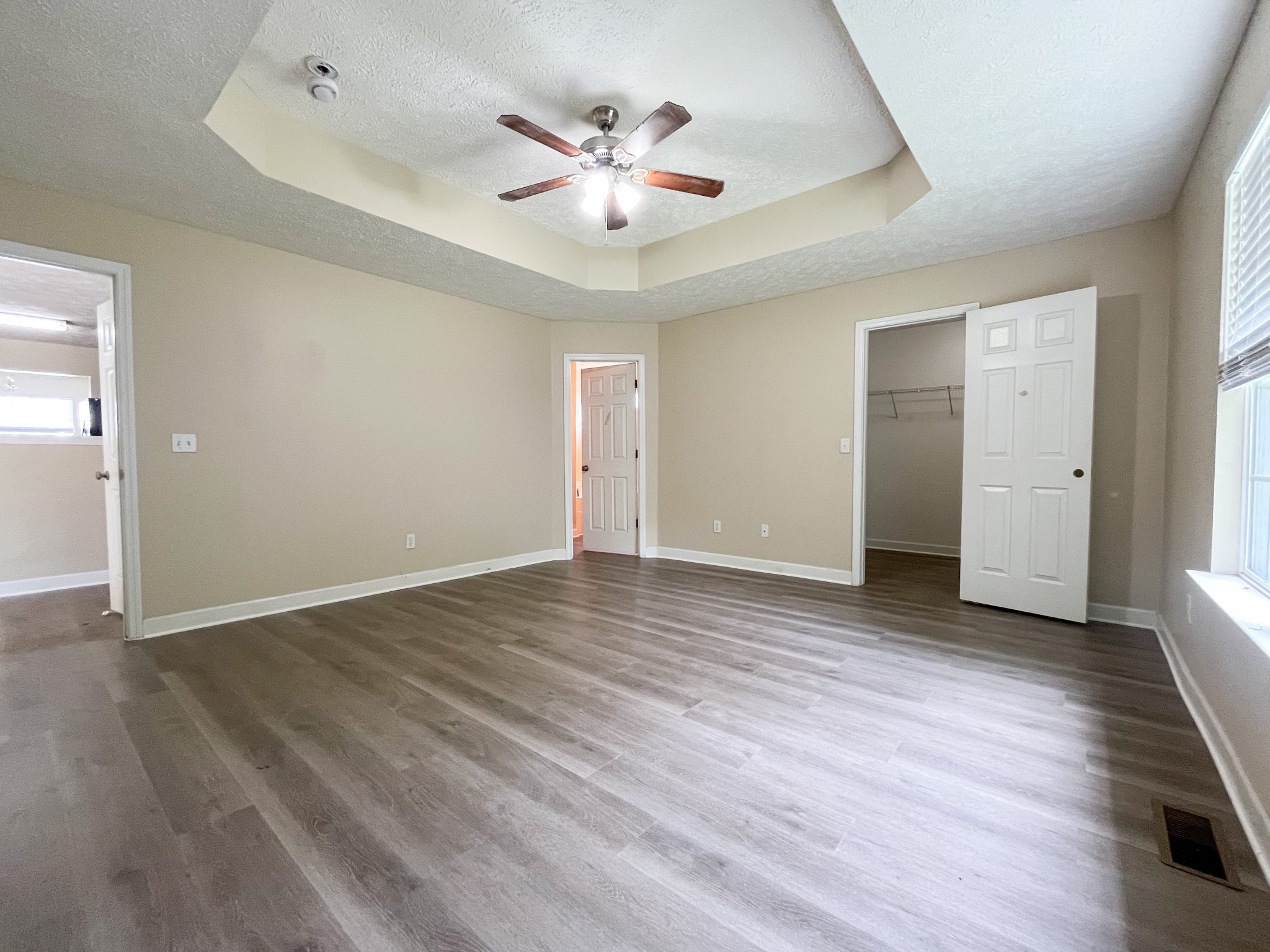 1564 Laurel Ledge Dr