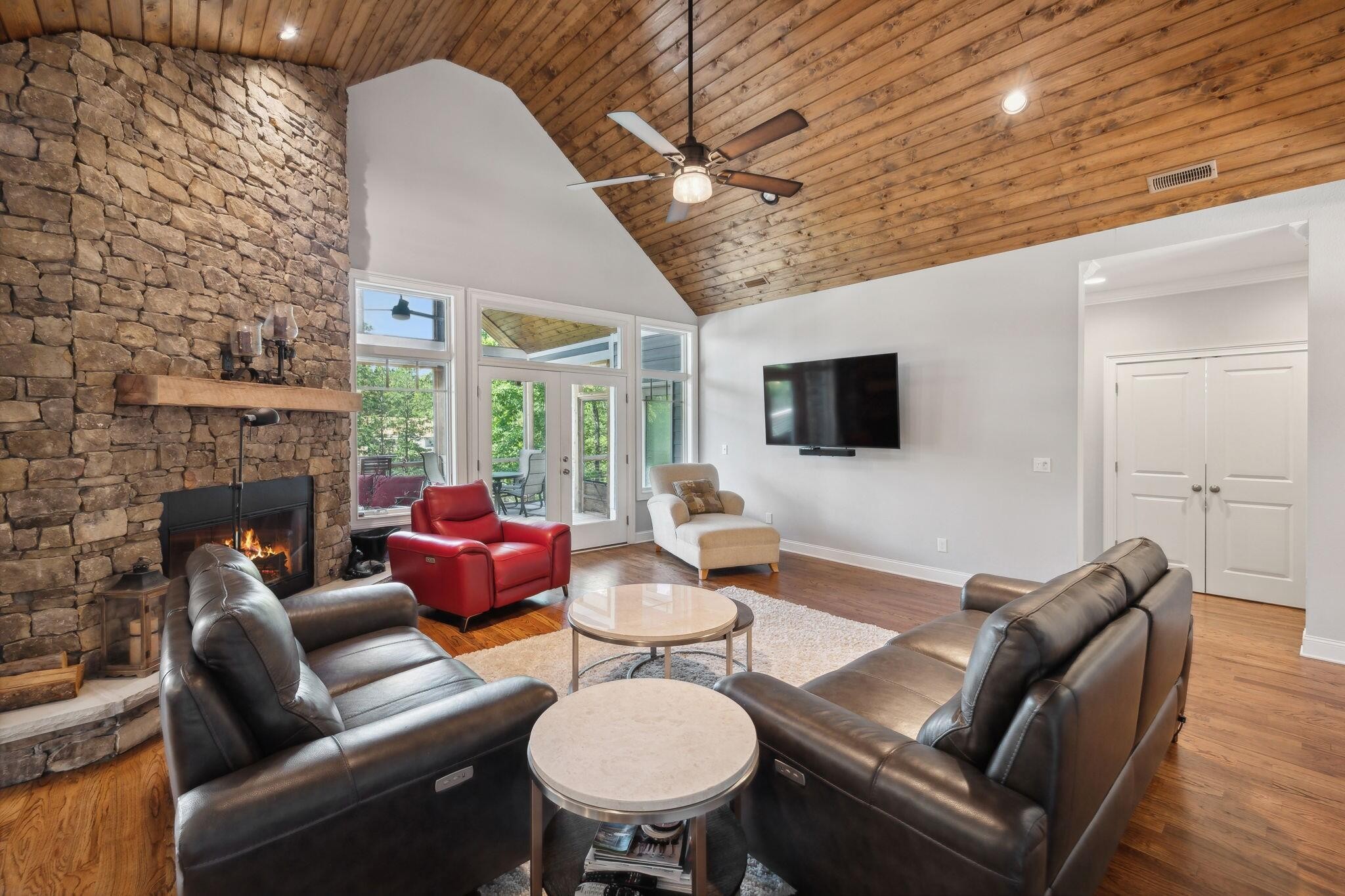 1158 Bluff View Drive