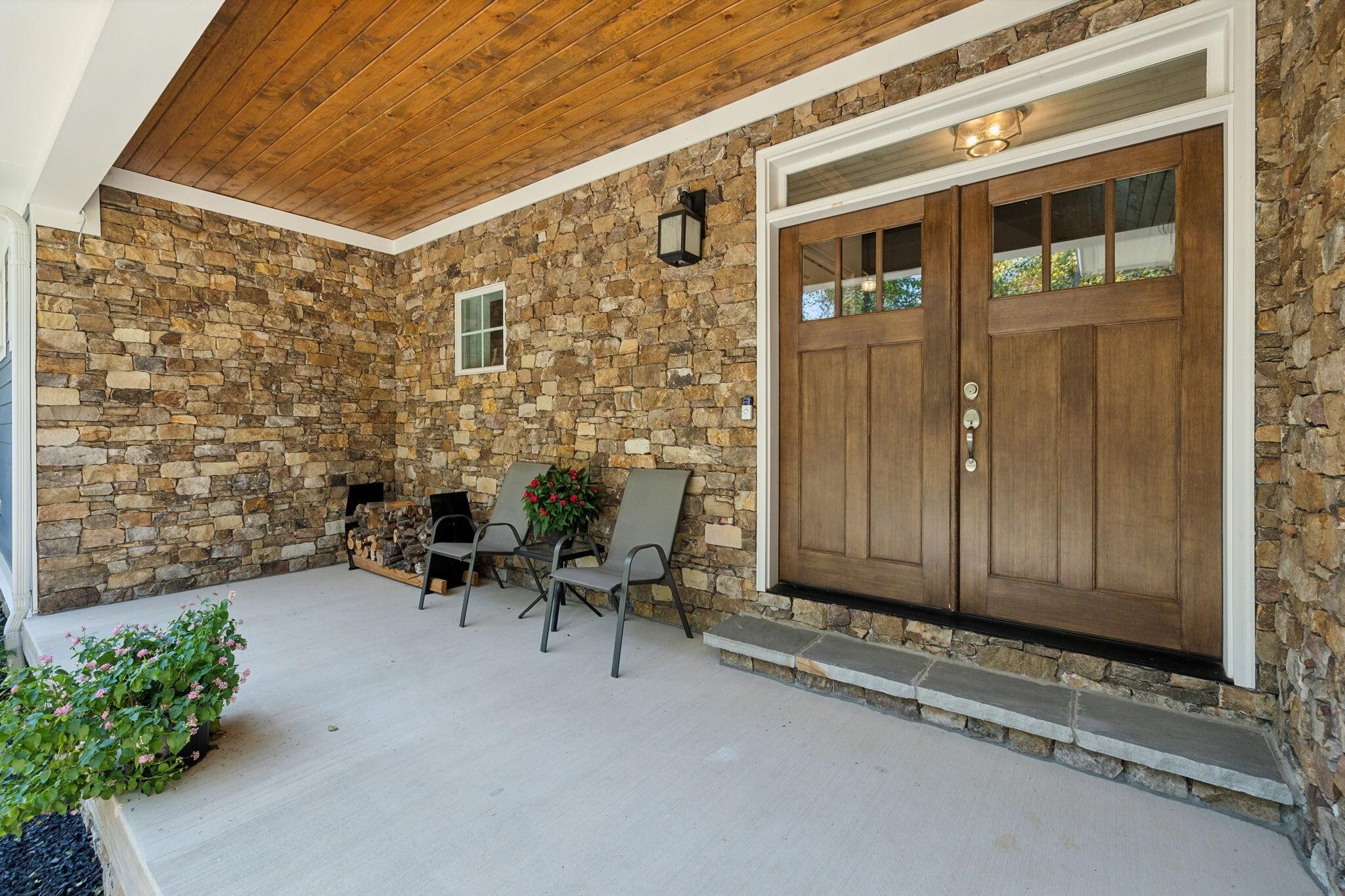 1158 Bluff View Drive