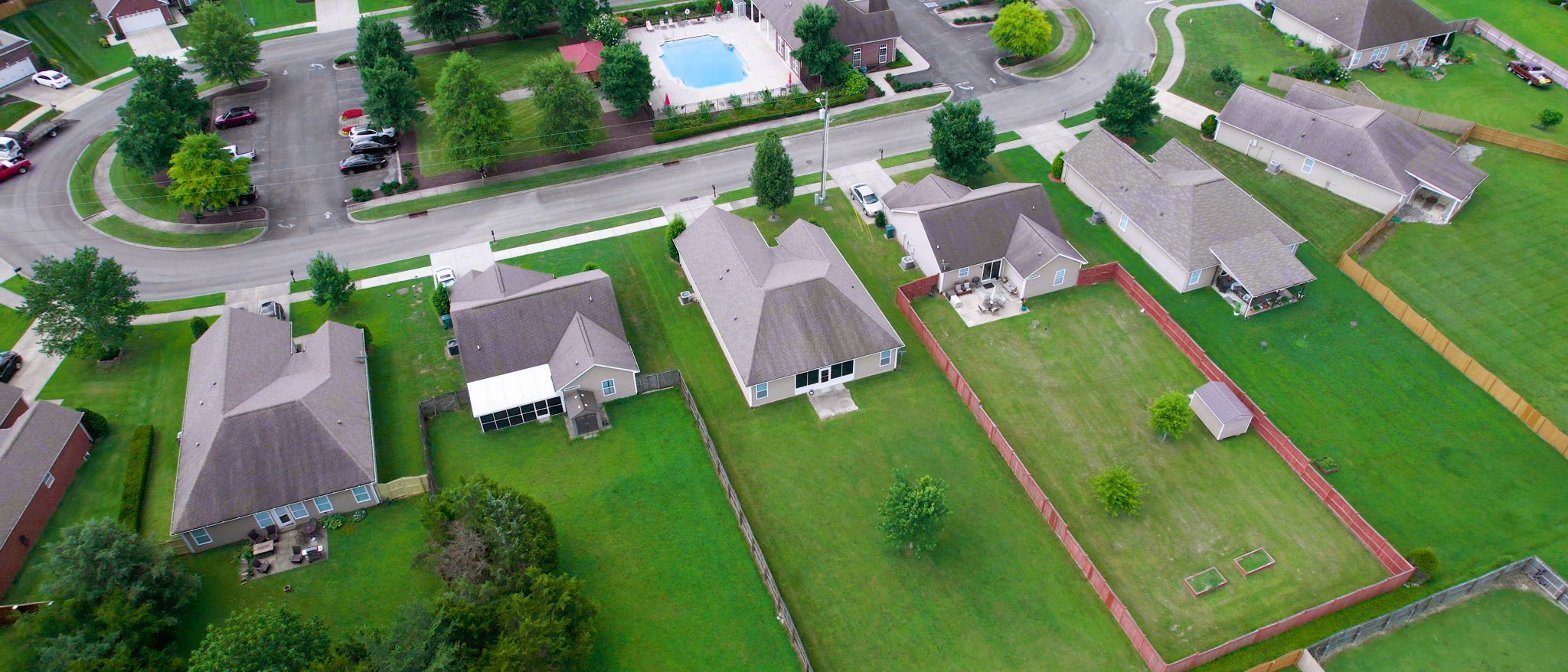 1469 Woodside Dr