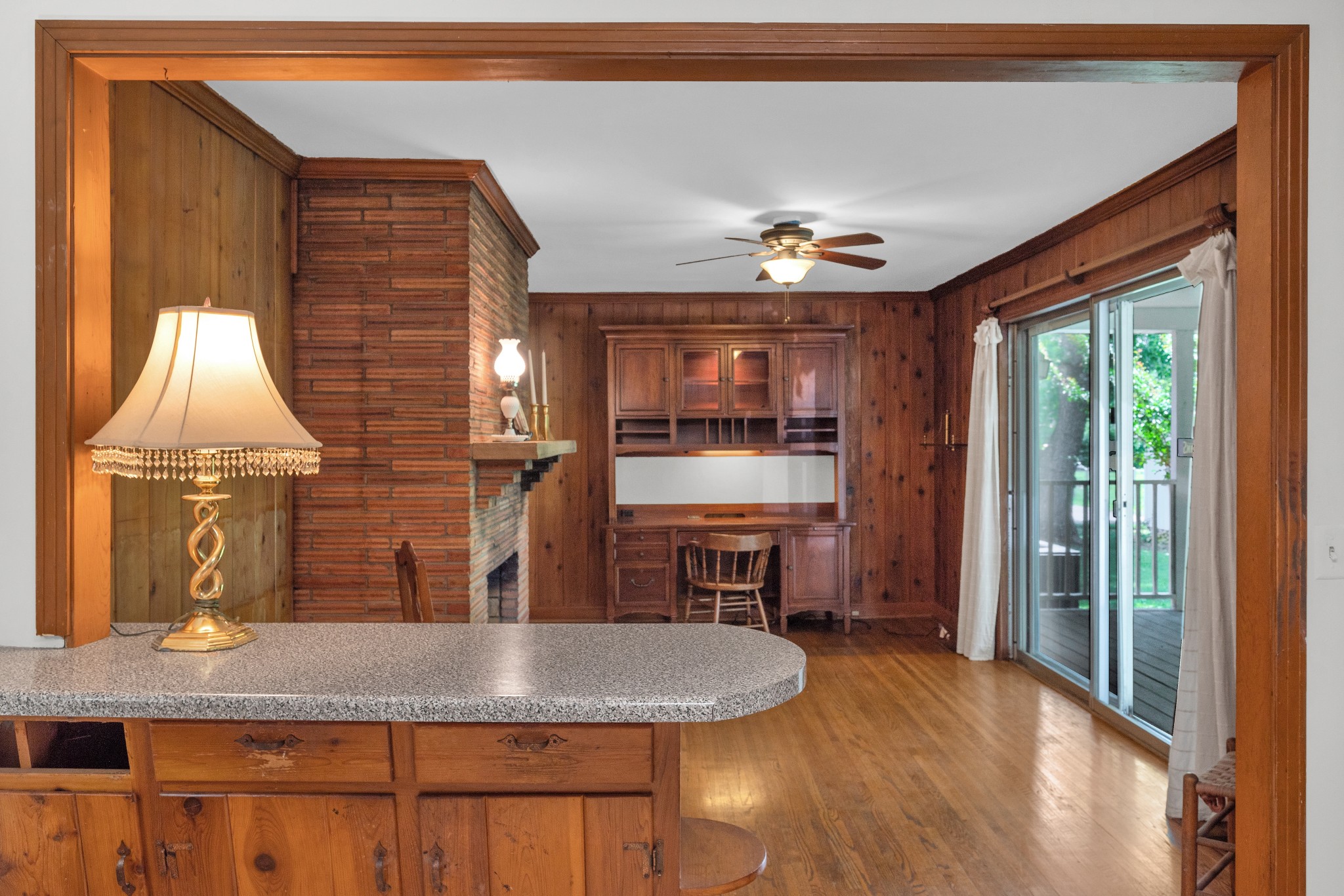 2521 Meadowood Dr
