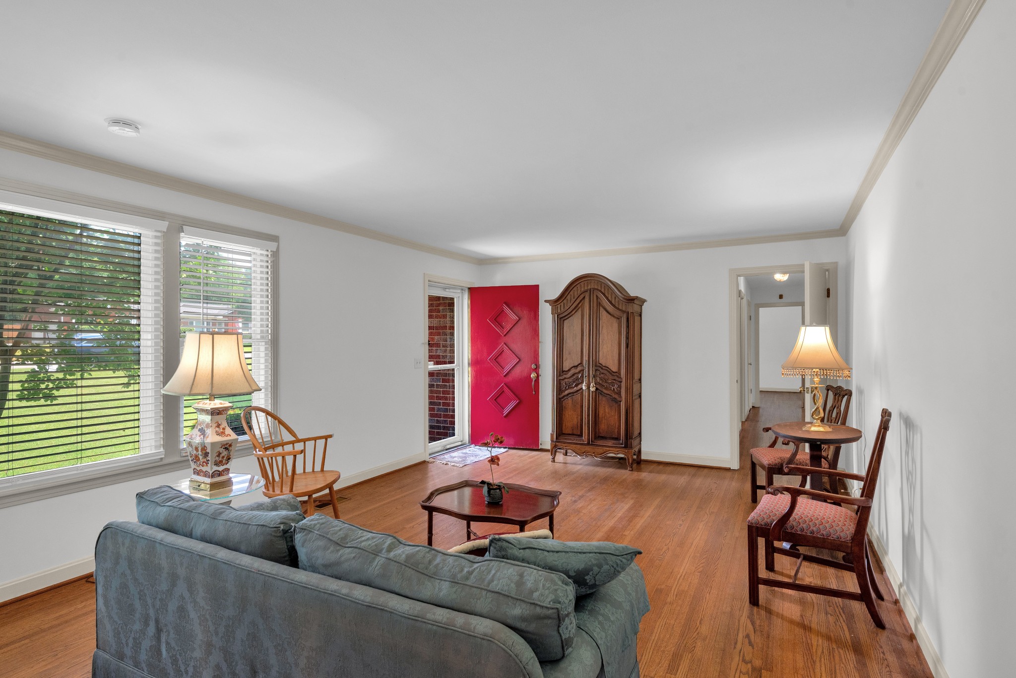 2521 Meadowood Dr