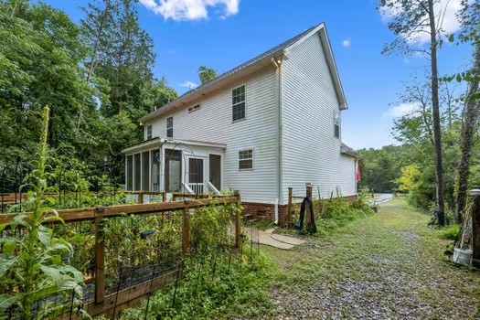 85 Spring Valley Dr