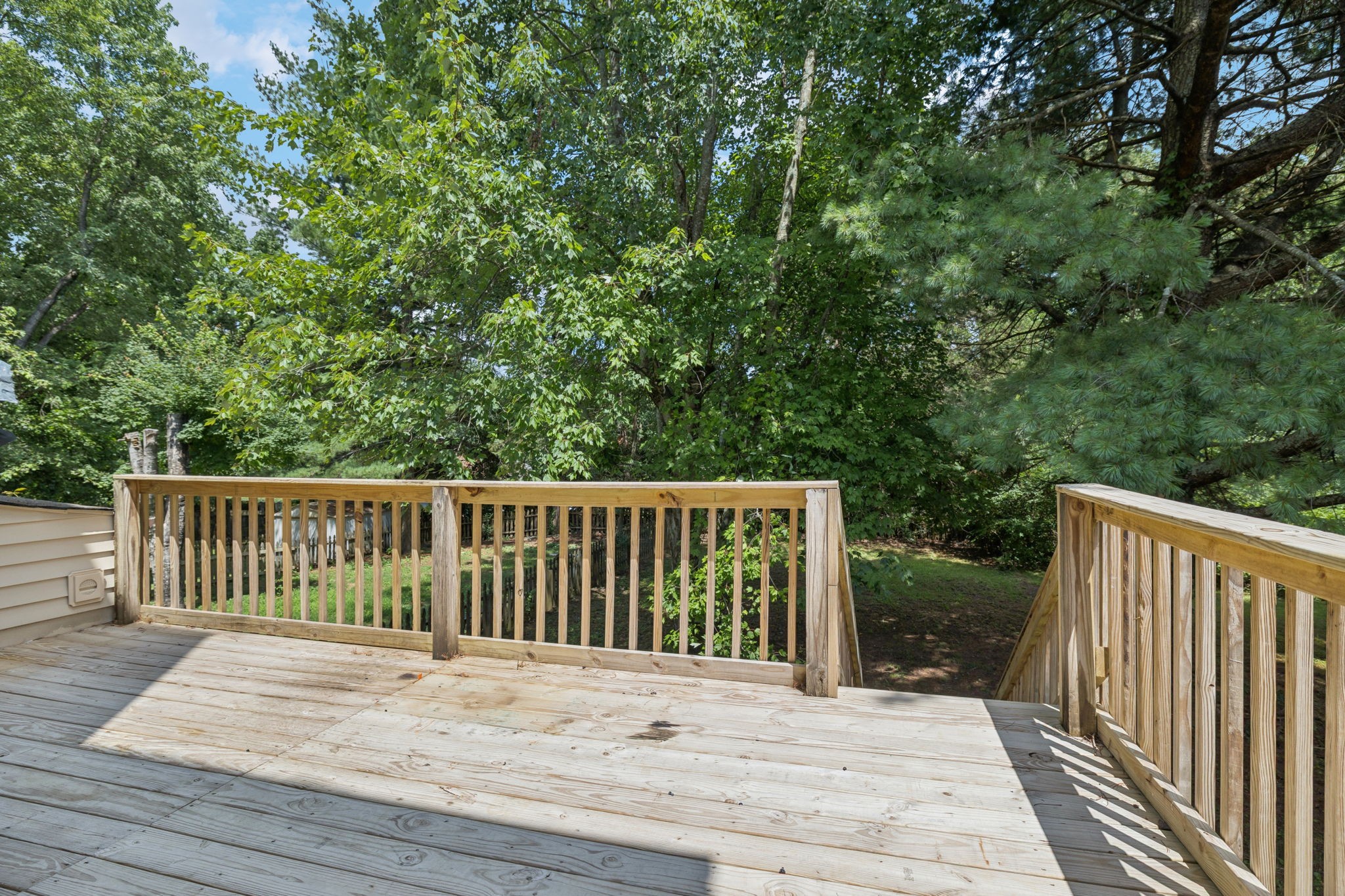 211 Woodmaker Ct