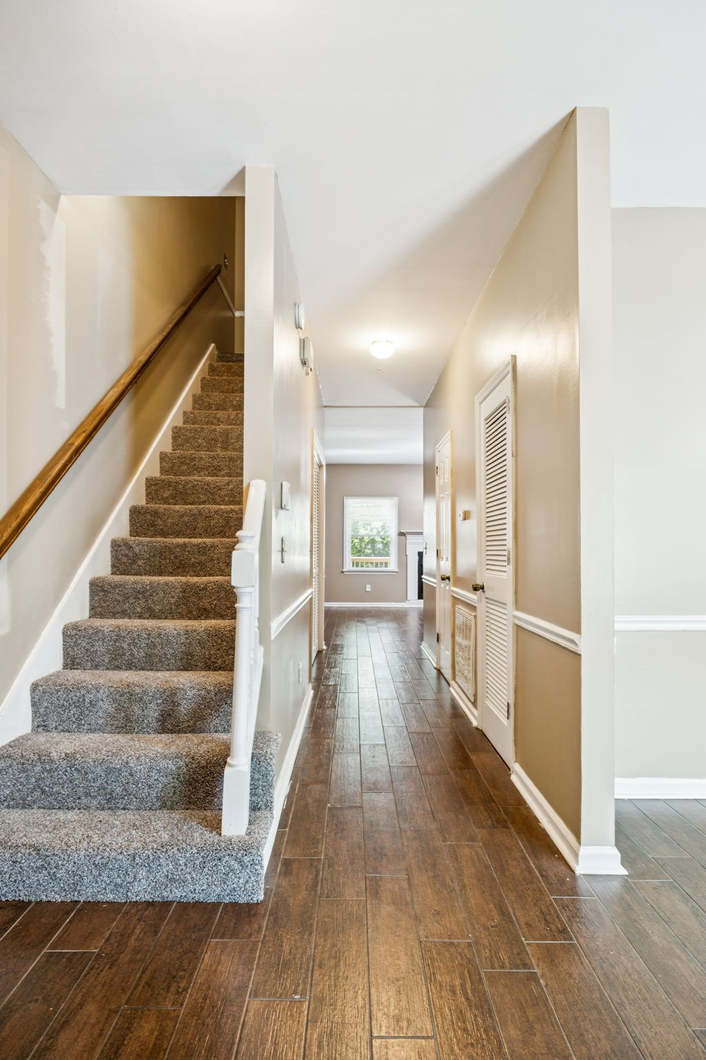 211 Woodmaker Ct