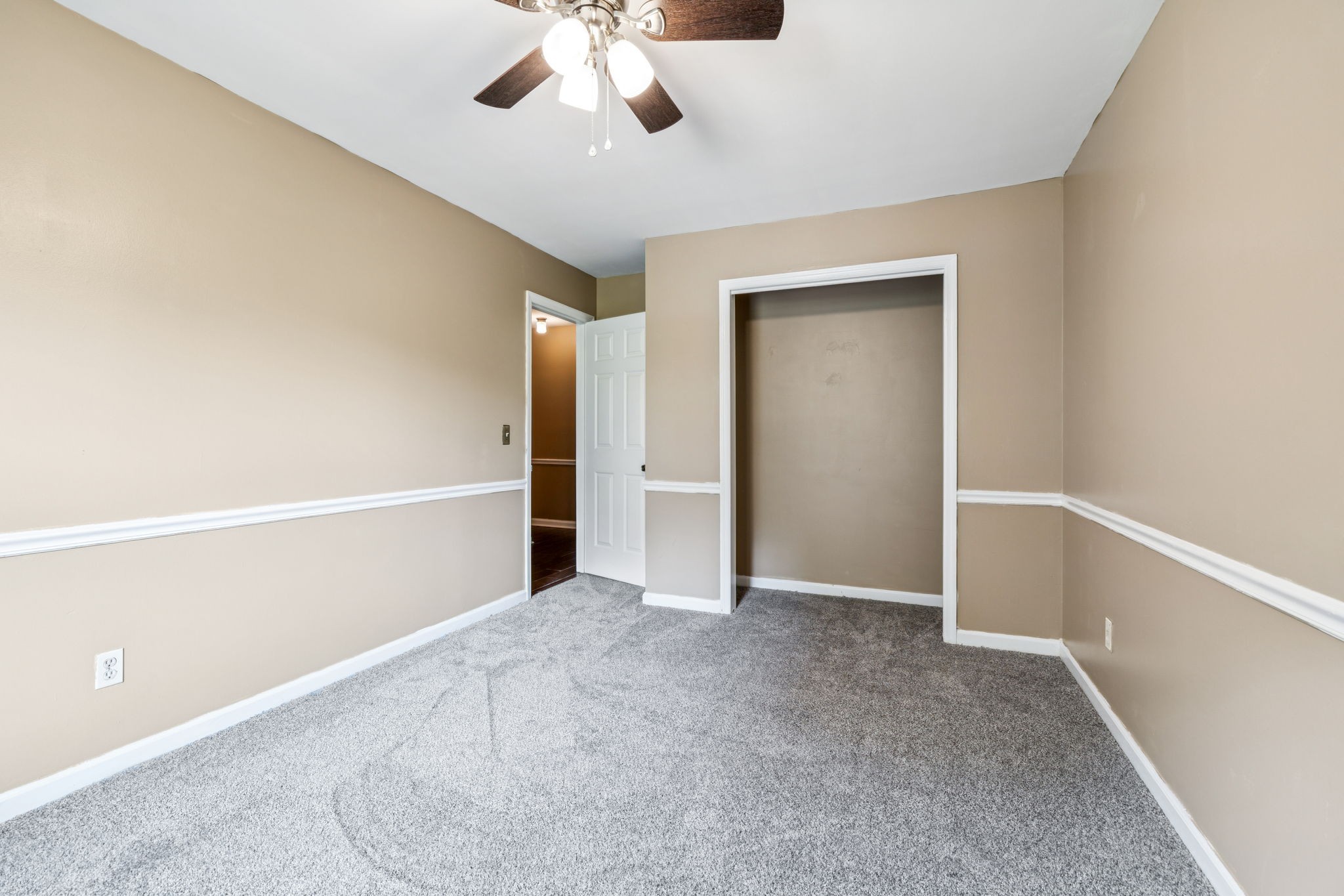 211 Woodmaker Ct