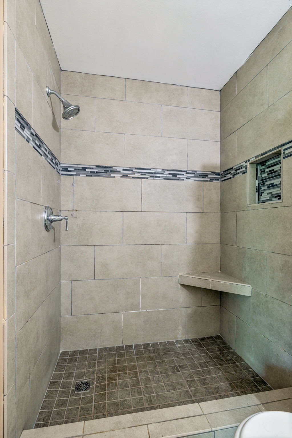211 Woodmaker Ct