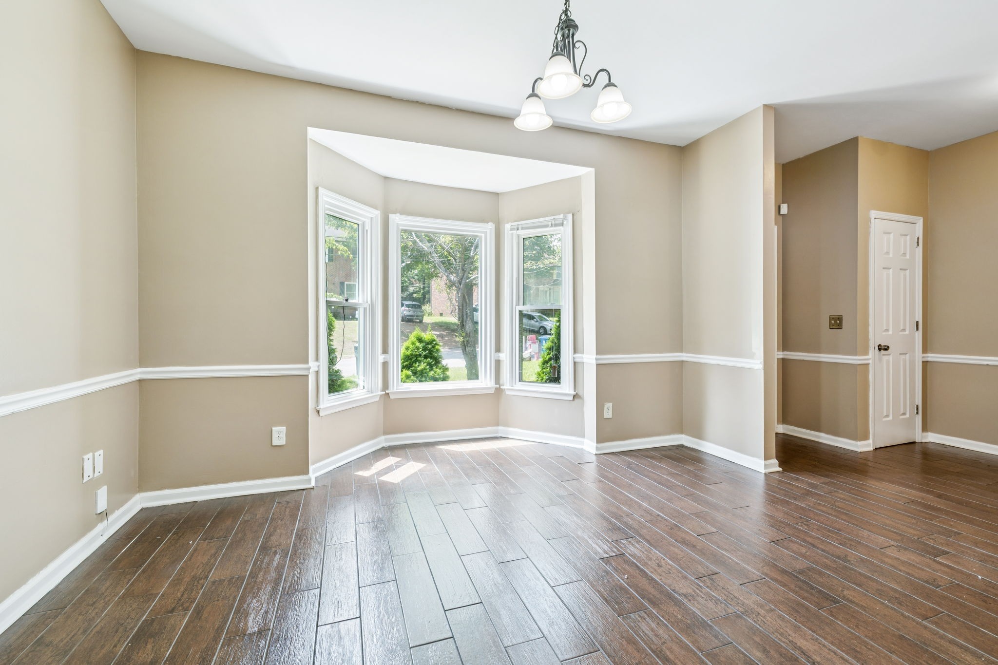 211 Woodmaker Ct