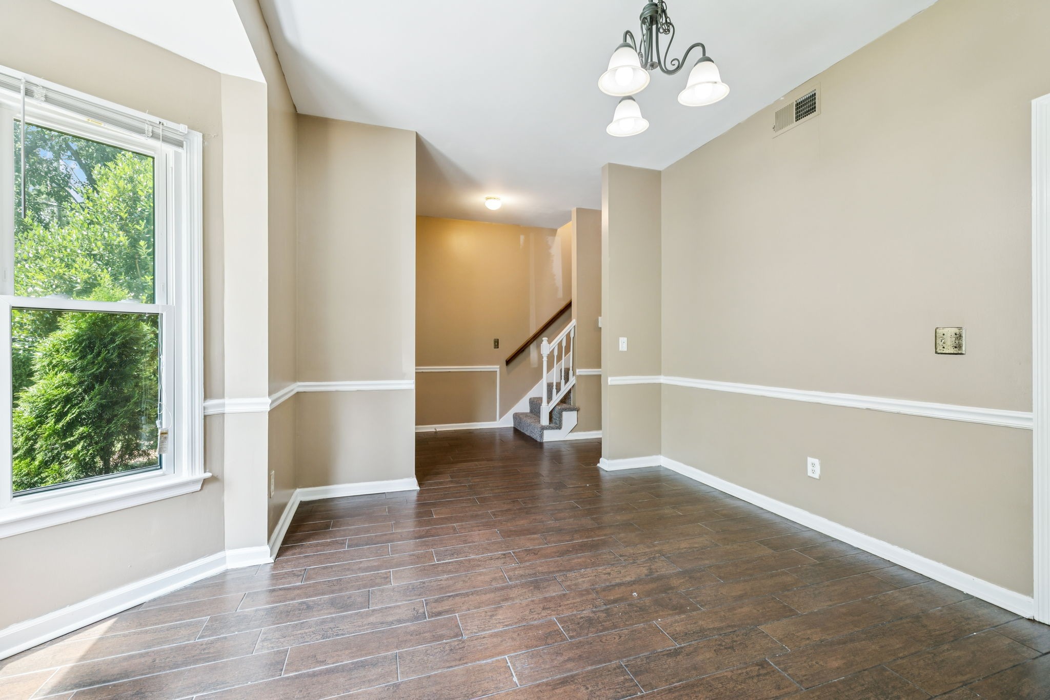 211 Woodmaker Ct