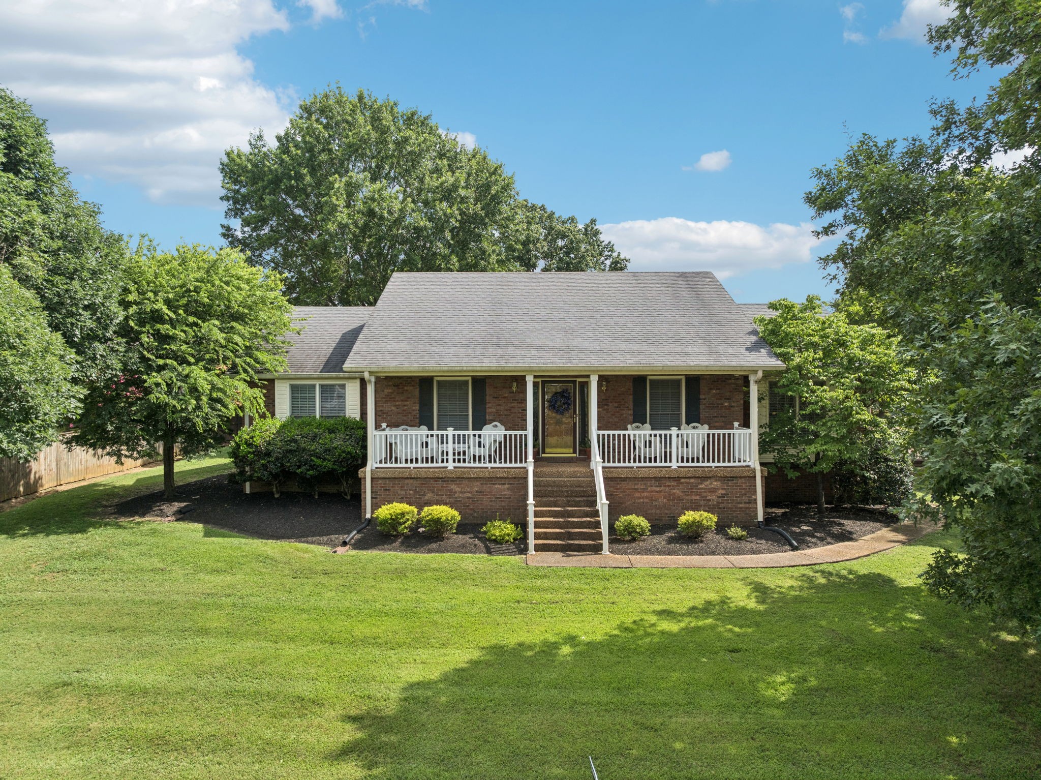 217 Fox Hunt Ln