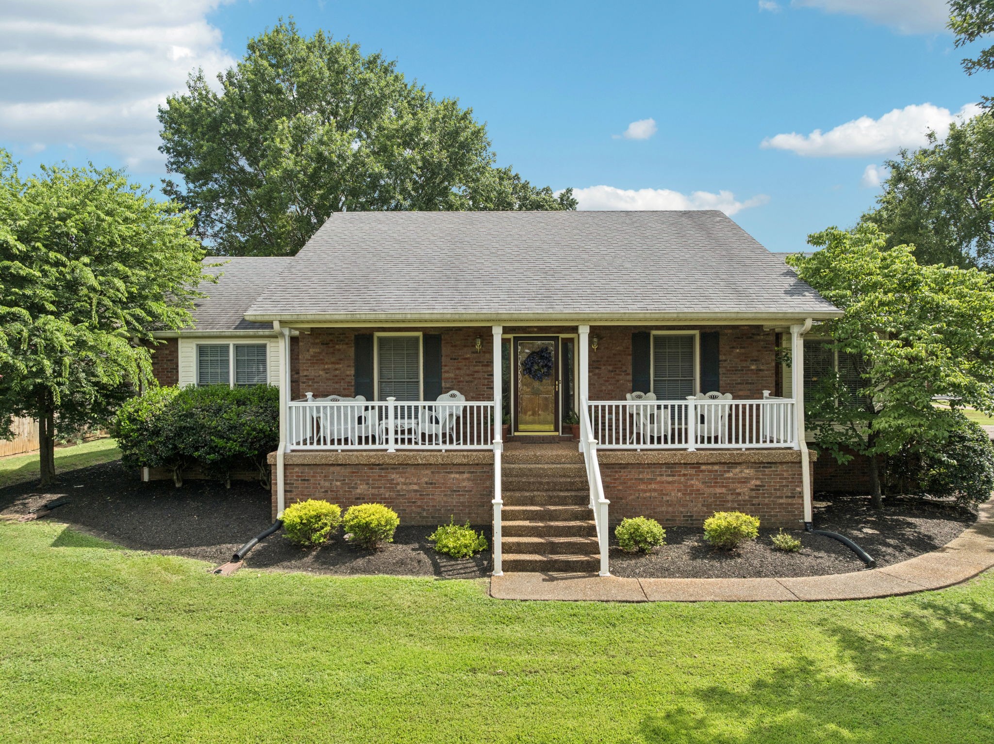 217 Fox Hunt Ln