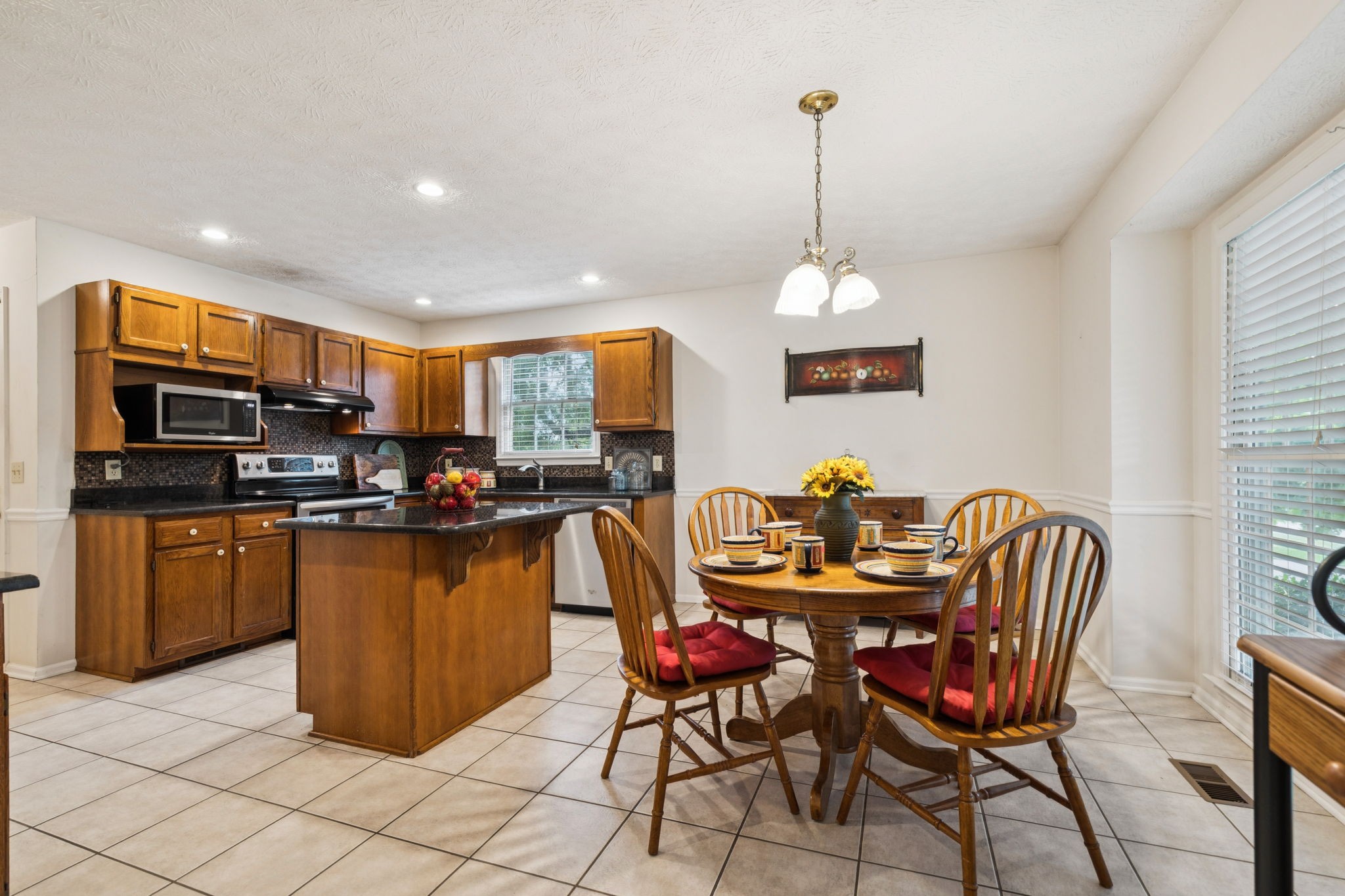 217 Fox Hunt Ln