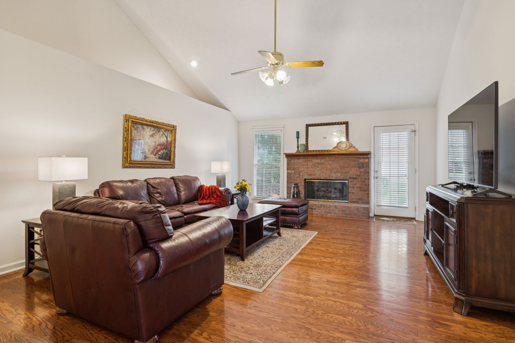 217 Fox Hunt Ln
