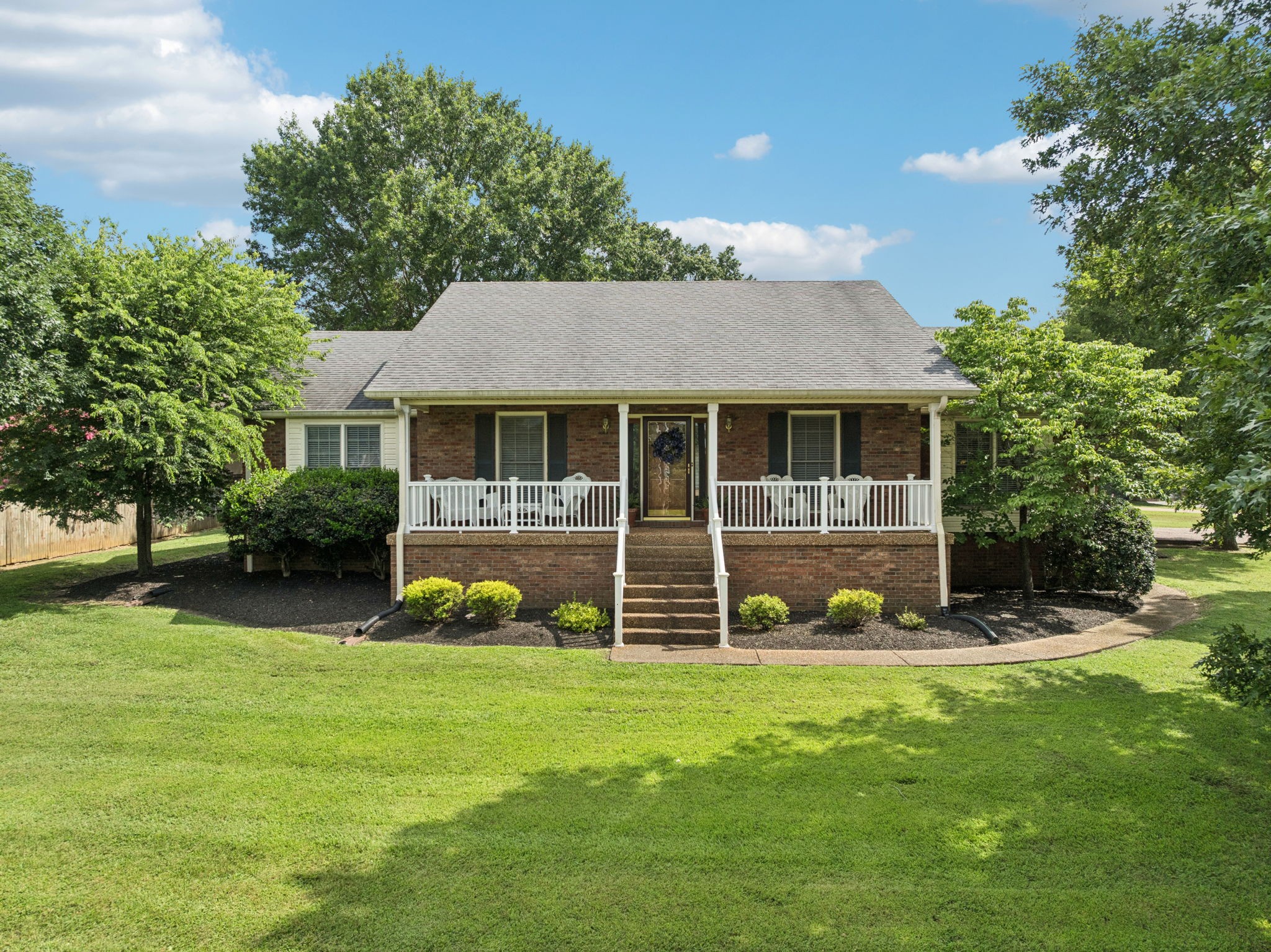217 Fox Hunt Ln