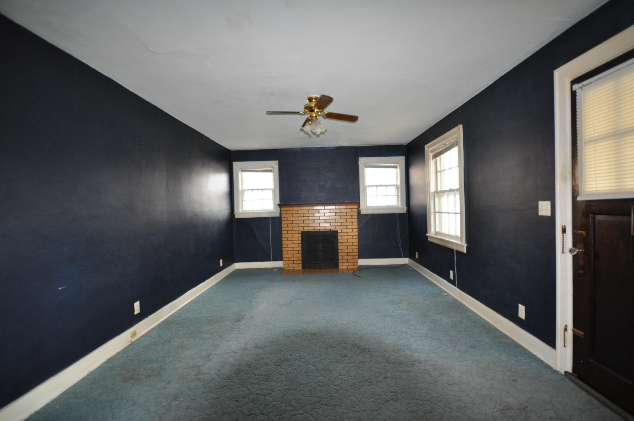 1012 Hart Ln