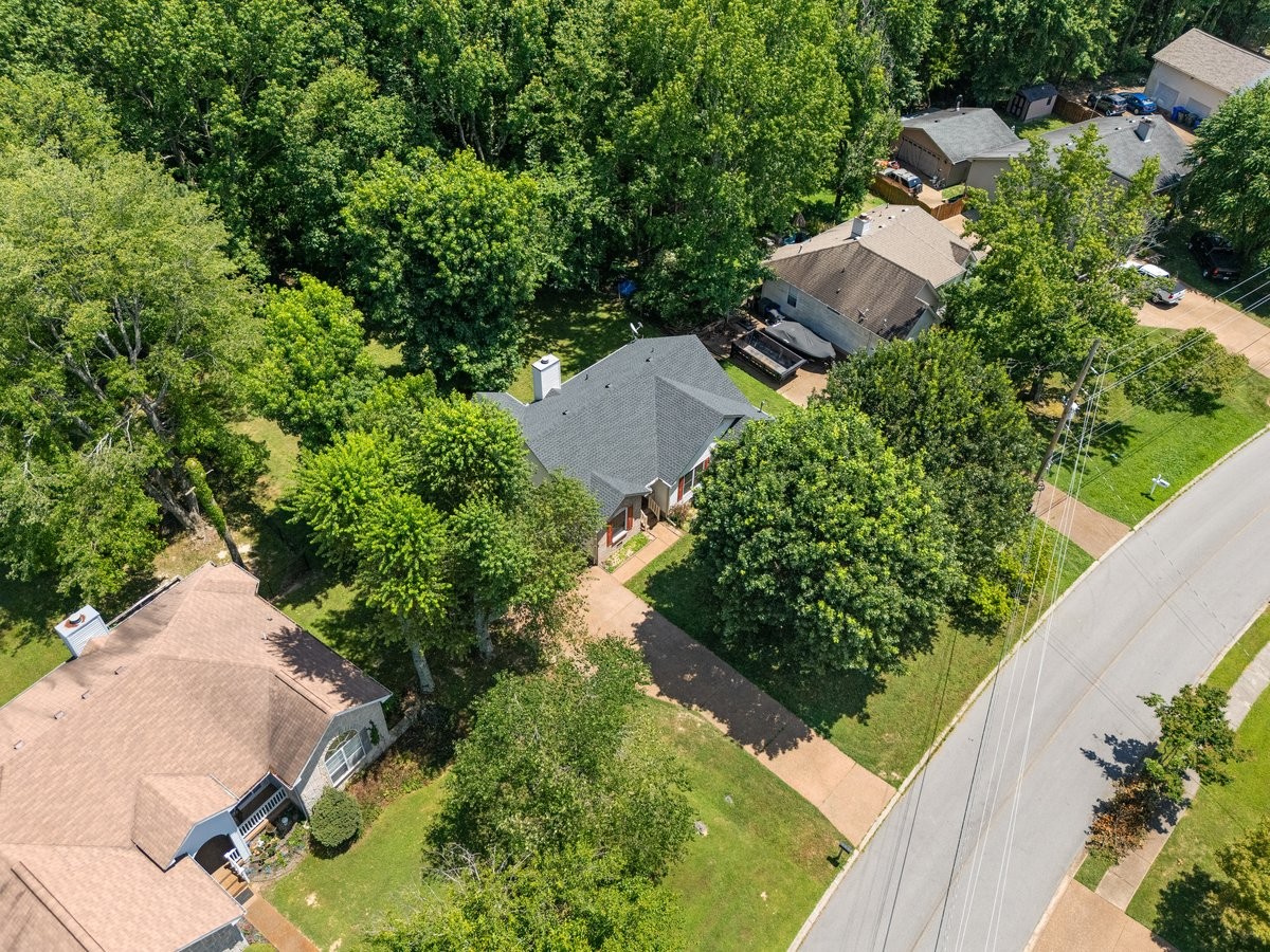 202 Hunterwood Dr