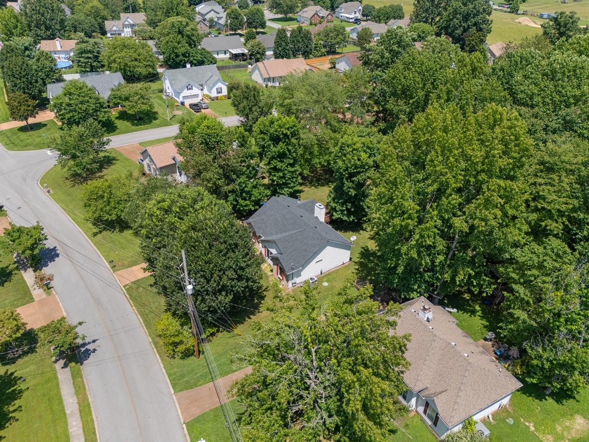 202 Hunterwood Dr