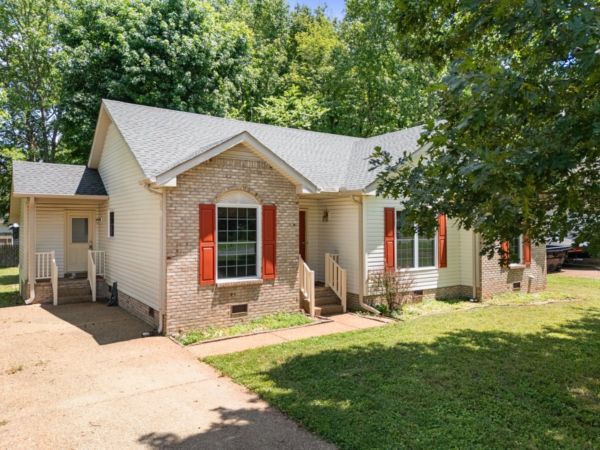 202 Hunterwood Dr