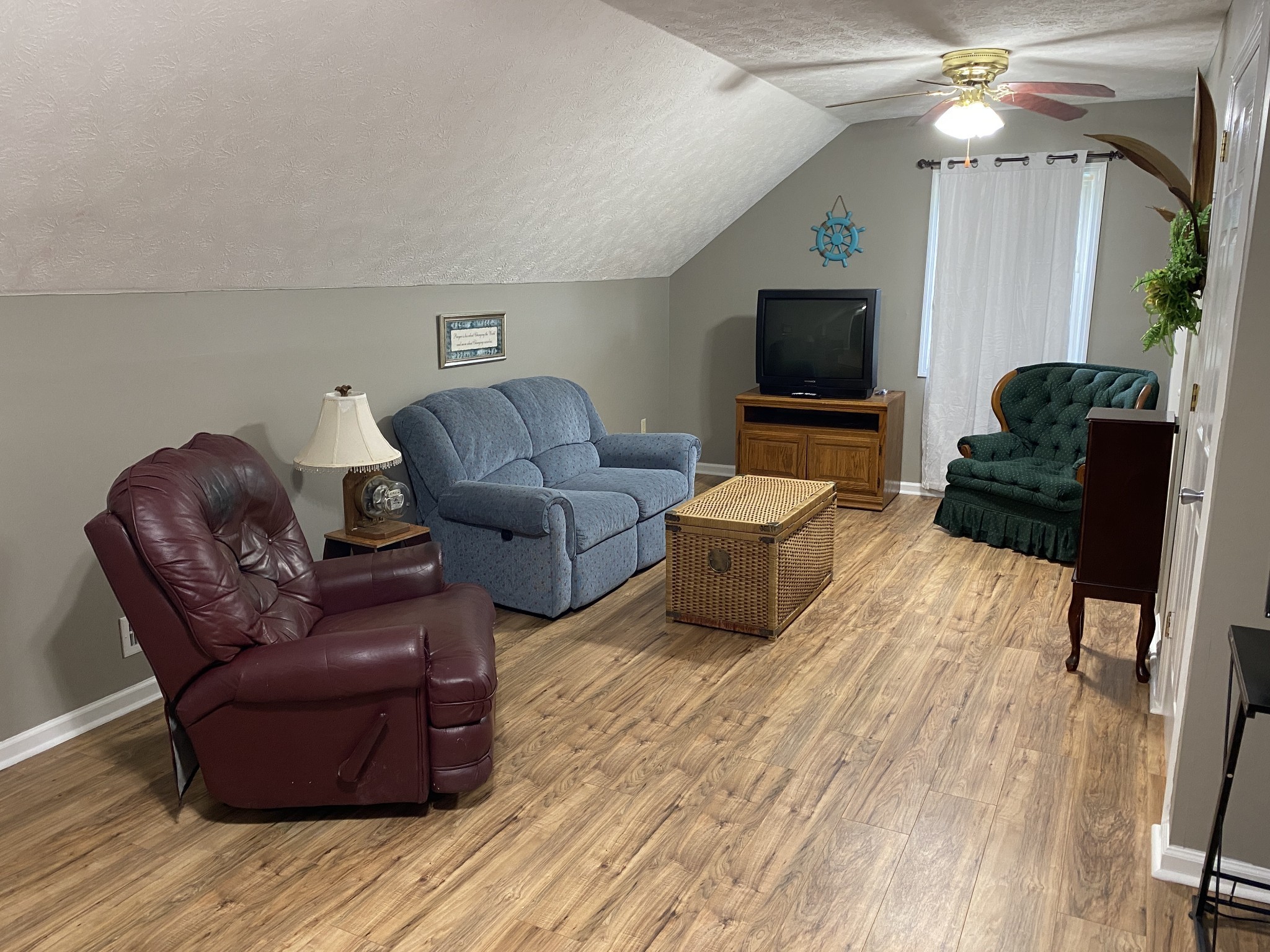 172 Landrum Ln