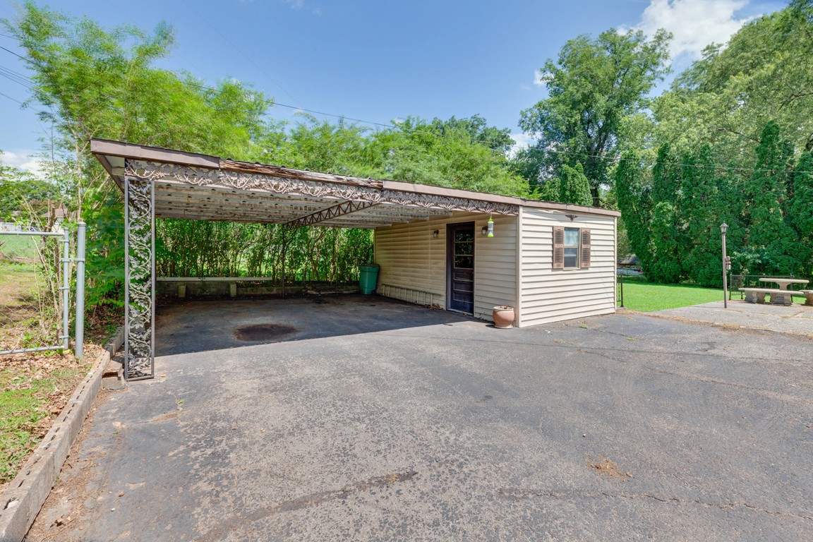 2829 Donna Hill Dr