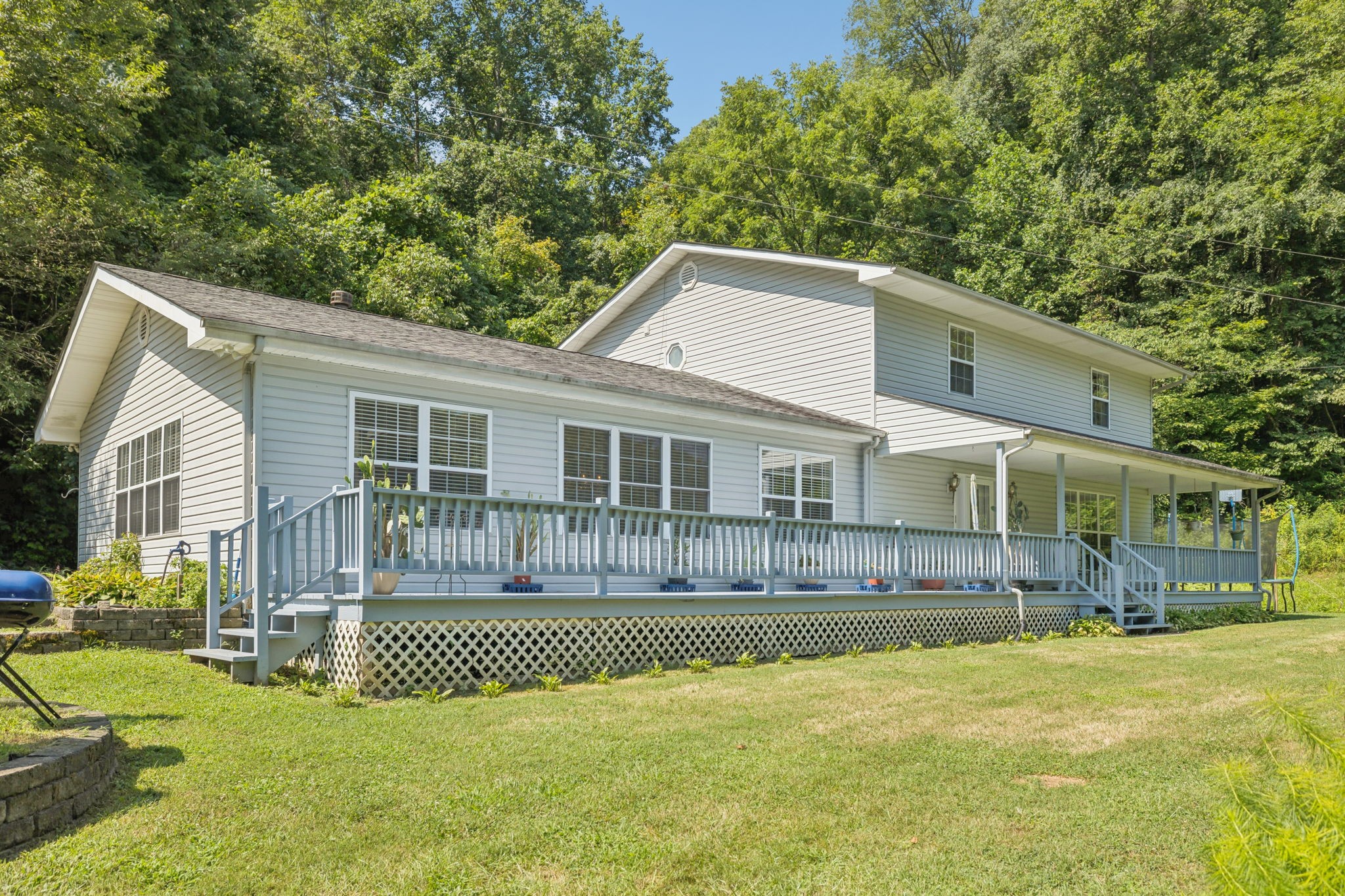 137 LW Lacy Rd
