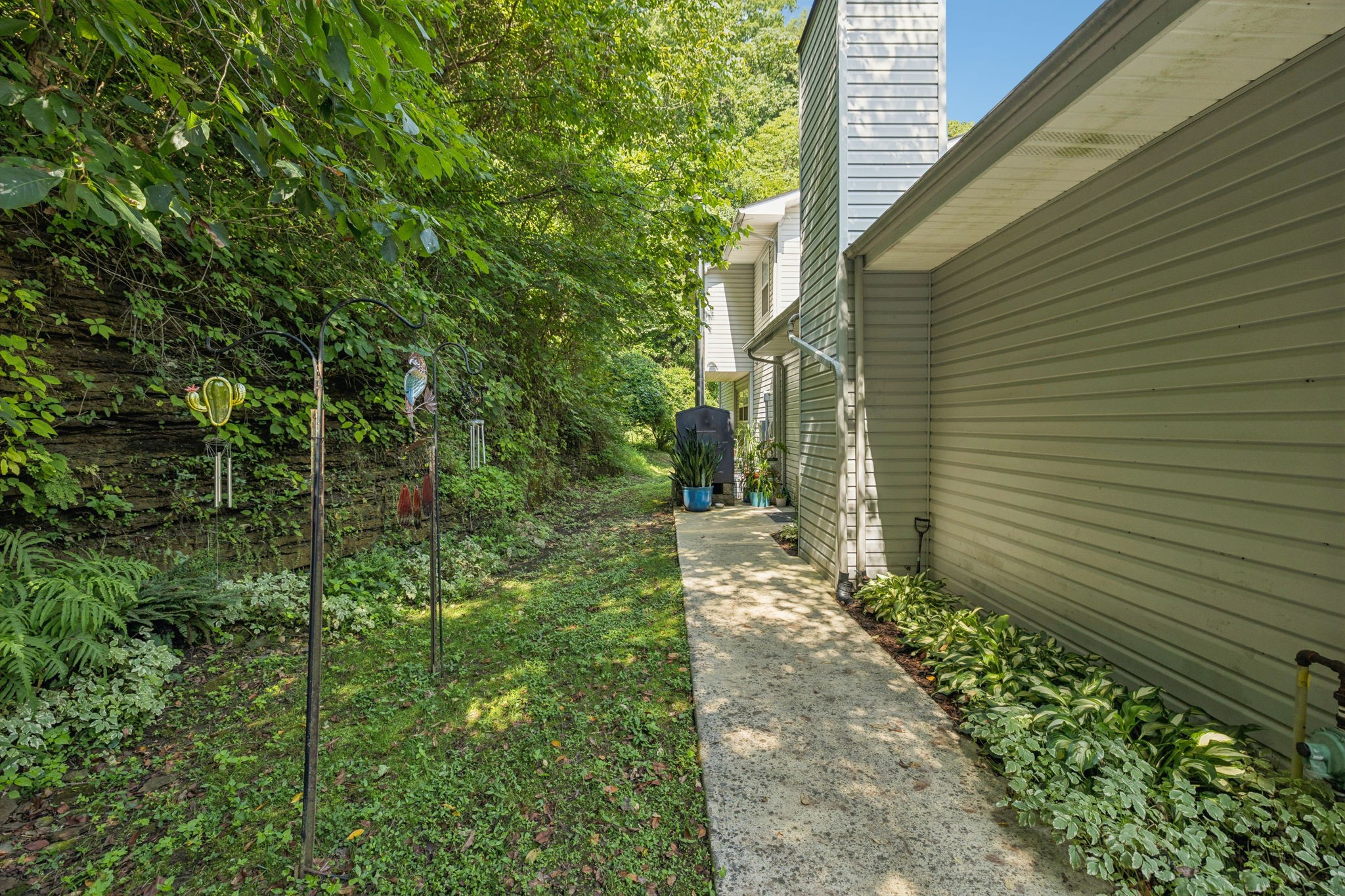 137 LW Lacy Rd