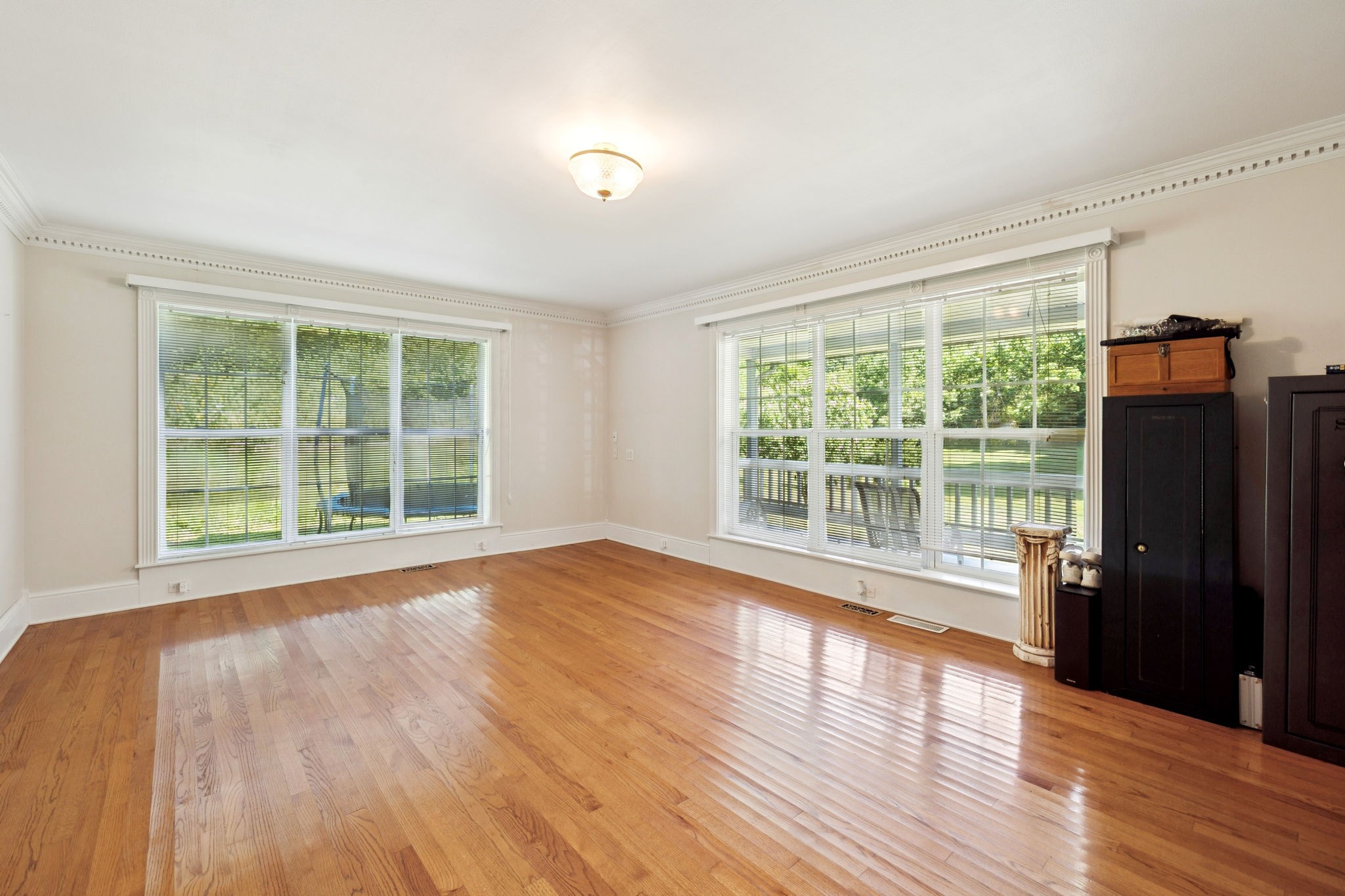 137 LW Lacy Rd