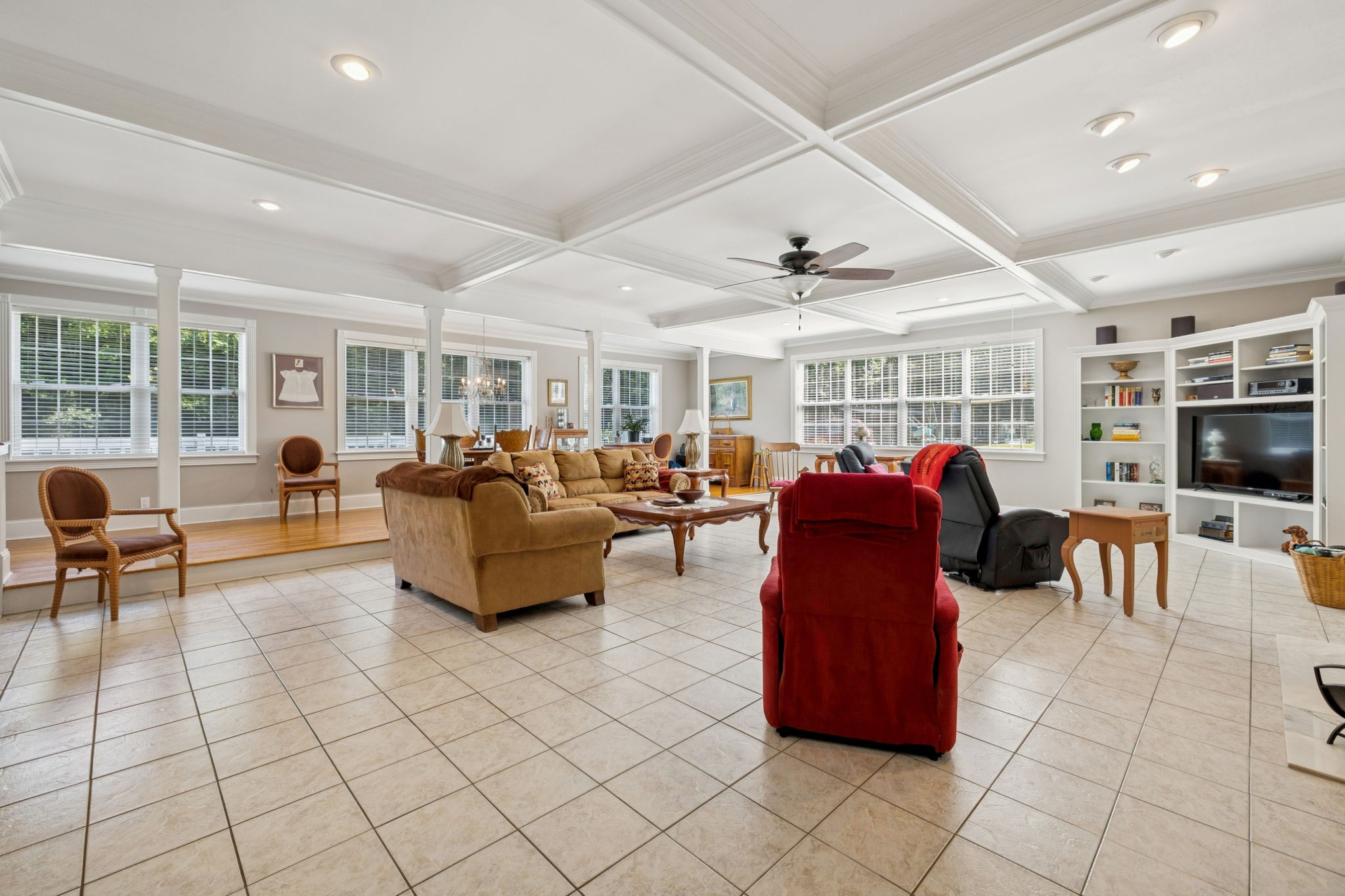 137 LW Lacy Rd
