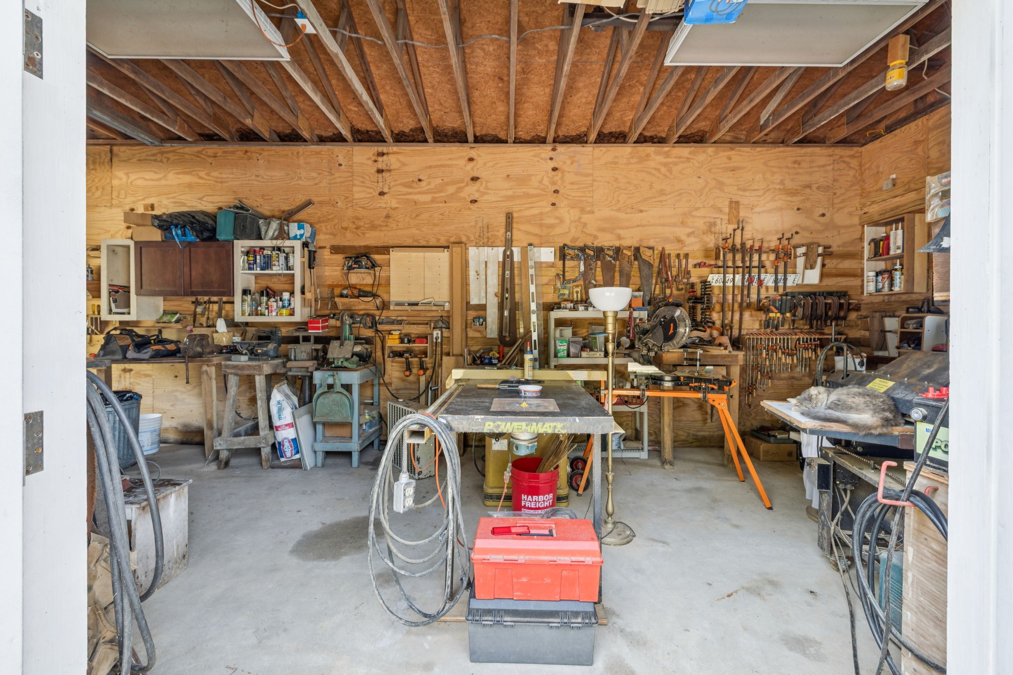 137 LW Lacy Rd